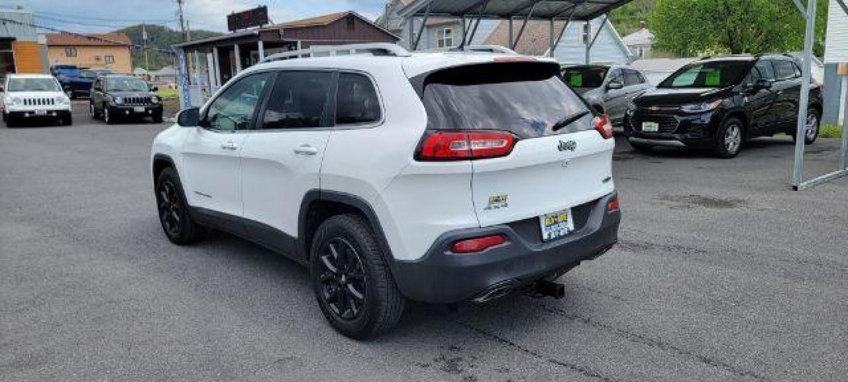 2016 WHITE Jeep Cherokee Latitude 4WD (1C4PJMCS1GW) with an 6 engine, AT transmission, located at 353 S. Mineral St., Keyser, WV, 26726, (304) 788-7887, 39.436451, -78.981674 - Photo #10