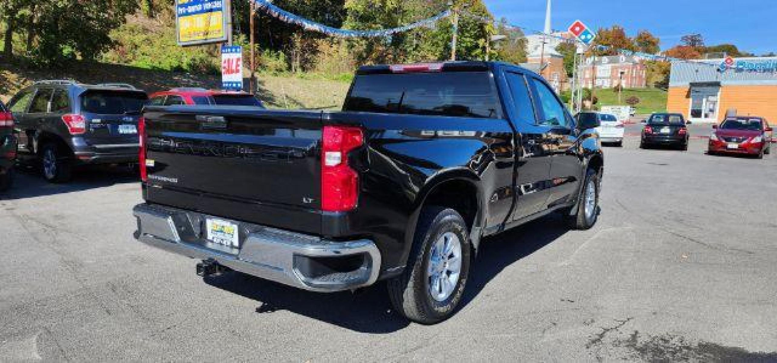 2019 BLACK /Jet Black, cloth Chevrolet Silverado 1500 LT Double Cab 4WD (1GCRYDED8KZ) with an 8 engine, AT transmission, located at 353 S. Mineral St., Keyser, WV, 26726, (304) 788-7887, 39.436451, -78.981674 - Photo #9