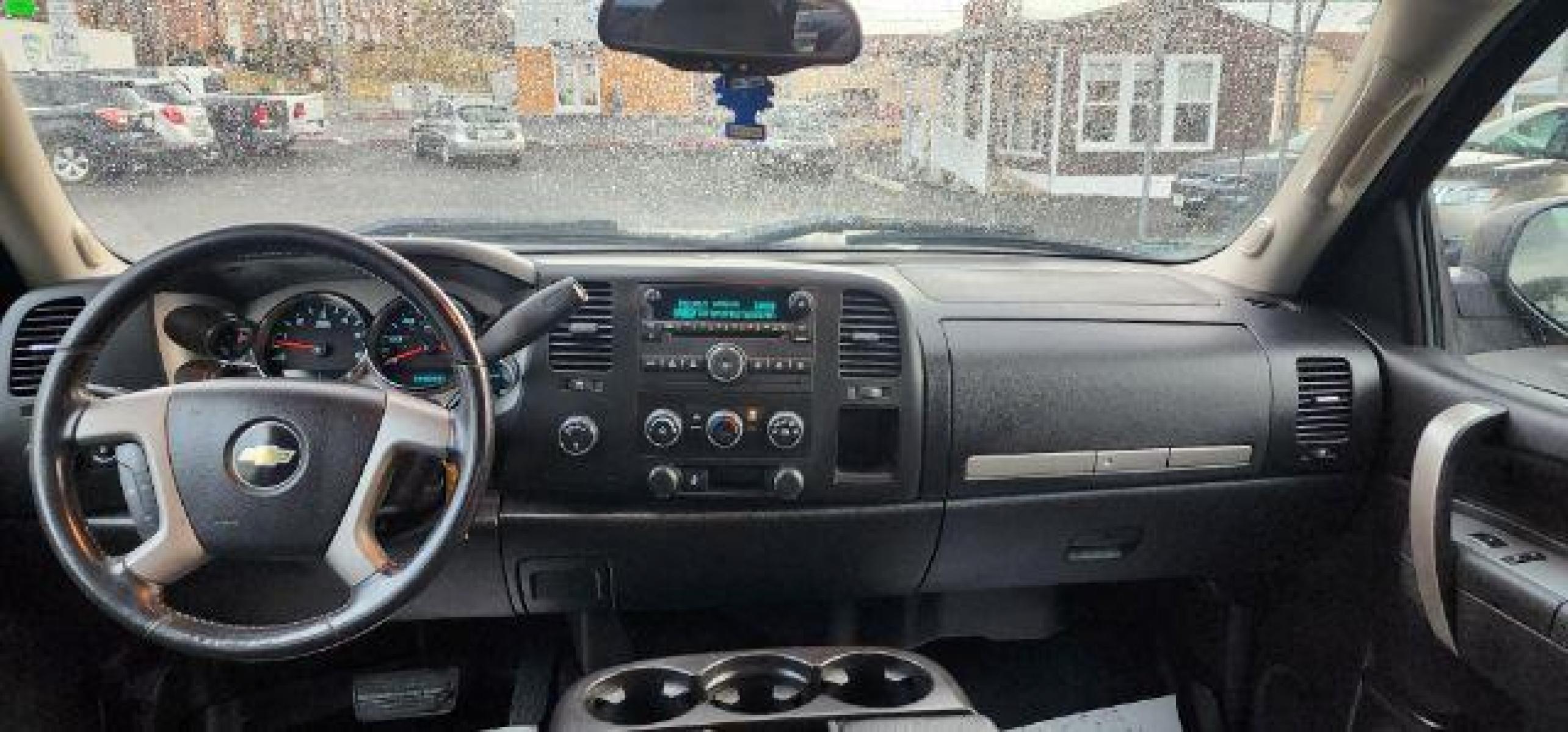 2013 Black /Ebony Cloth Interior Chevrolet Silverado 1500 LT Crew Cab 4WD (3GCPKSEA2DG) with an 4.8L V8 OHV 16V engine, AT transmission, located at 353 S. Mineral St., Keyser, WV, 26726, (304) 788-7887, 39.436451, -78.981674 - Photo #4