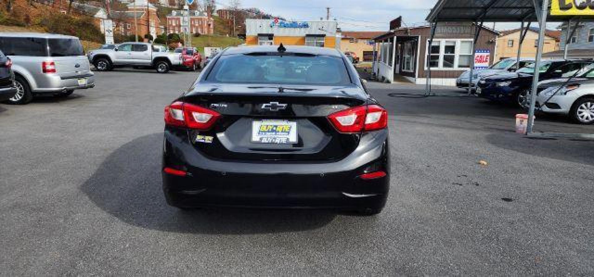 2019 BLACK /Jet Black, cloth Chevrolet Cruze LT Auto (1G1BE5SM4K7) with an 1.4 TRBO engine, AT transmission, located at 353 S. Mineral St., Keyser, WV, 26726, (304) 788-7887, 39.436451, -78.981674 - Photo#8