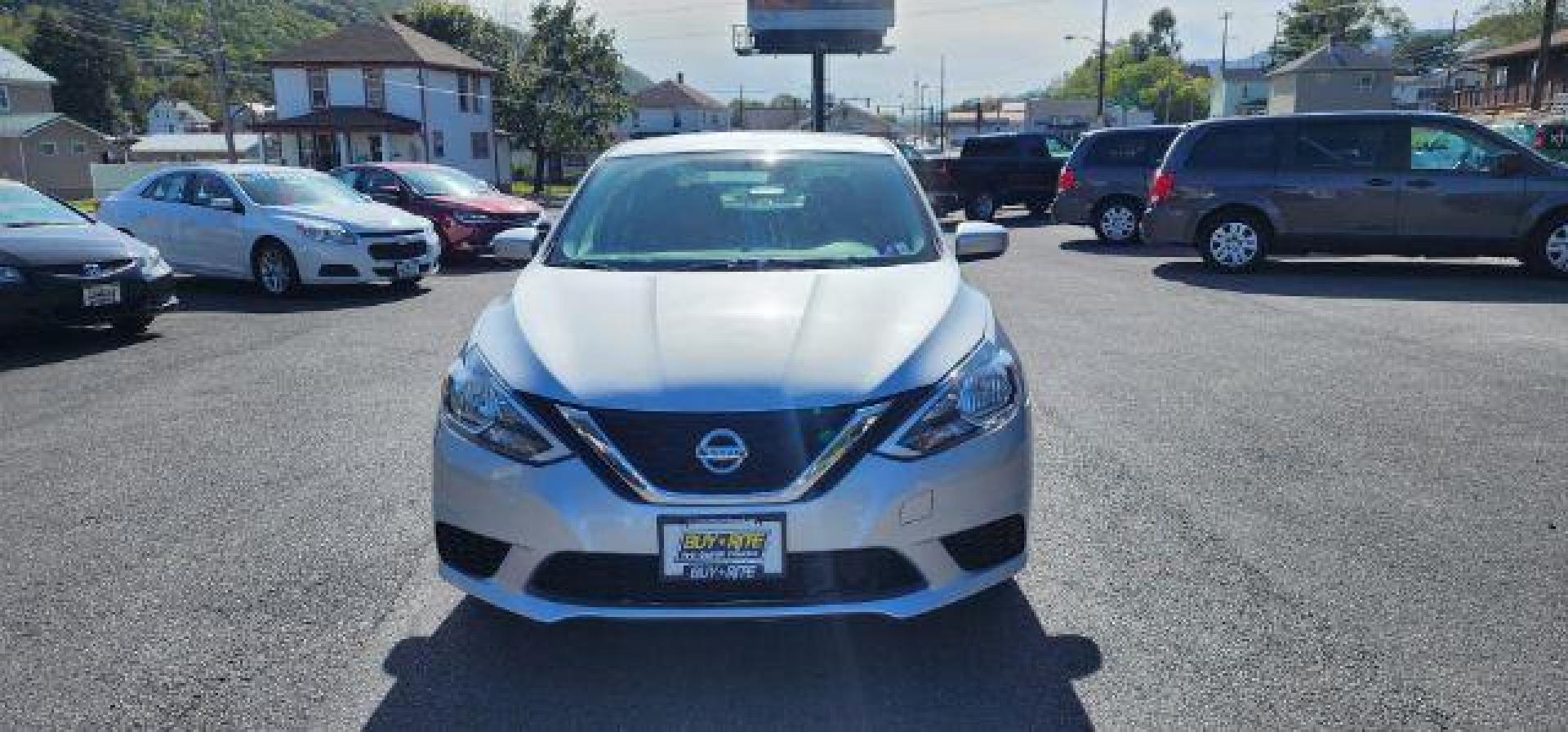 2019 SILVER /Charcoal, premium cloth Nissan Sentra SV (3N1AB7AP9KY) with an 1.8L L4 engine, CVT transmission, located at 353 S. Mineral St., Keyser, WV, 26726, (304) 788-7887, 39.436451, -78.981674 - Photo#1