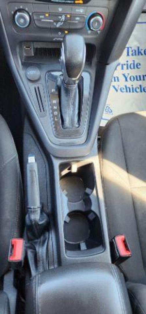 2018 WHITE /Charcoal Black Insert w/Warm Steel Surround, cloth Ford Focus SE Sedan (1FADP3F24JL) with an 2.0L L4 engine, AT transmission, located at 353 S. Mineral St., Keyser, WV, 26726, (304) 788-7887, 39.436451, -78.981674 - Photo#7