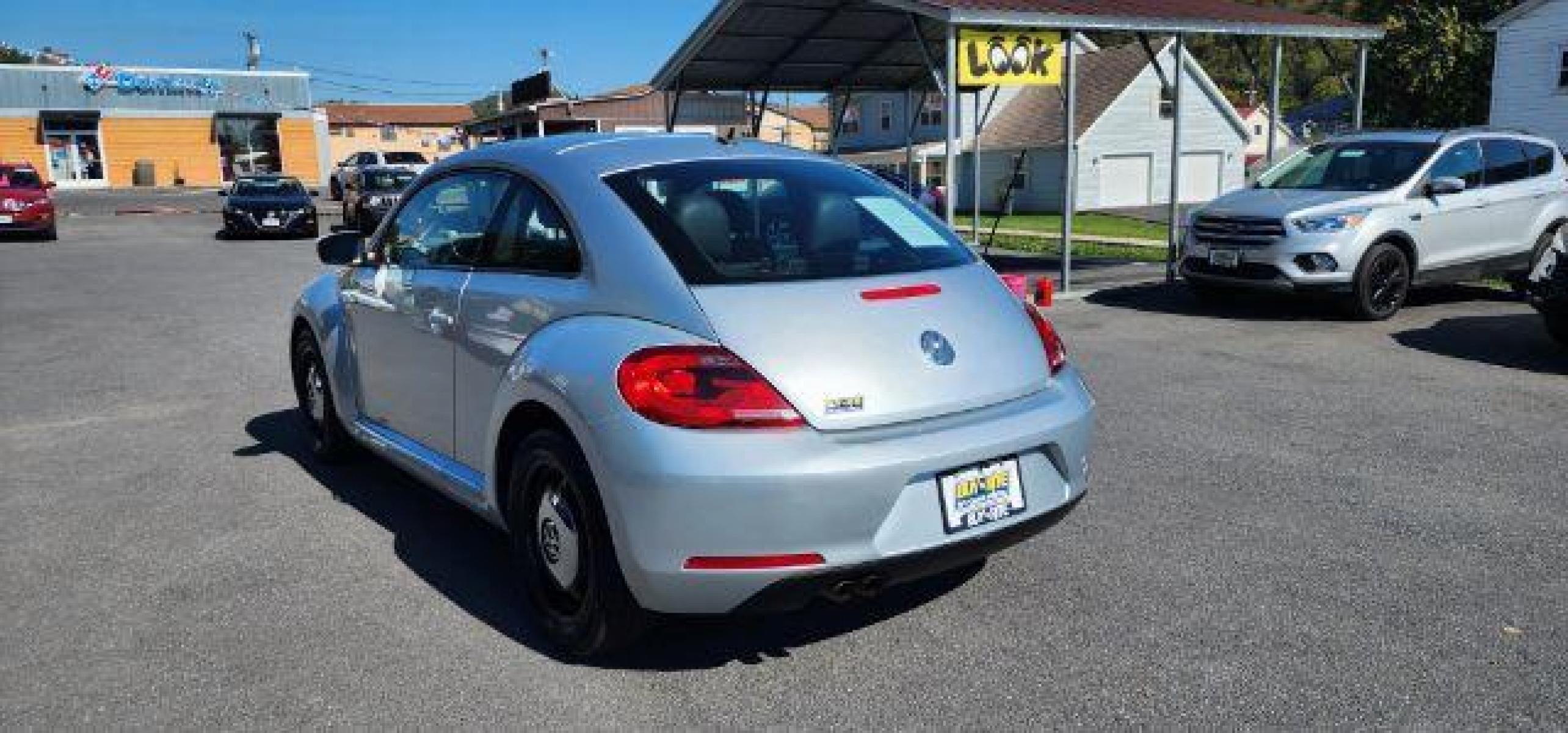 2012 SILVER /Leather Black Volkswagen Beetle Base (3VWHP7AT6CM) with an 2.5 L4 engine, 5SP transmission, located at 353 S. Mineral St., Keyser, WV, 26726, (304) 788-7887, 39.436451, -78.981674 - Photo #6