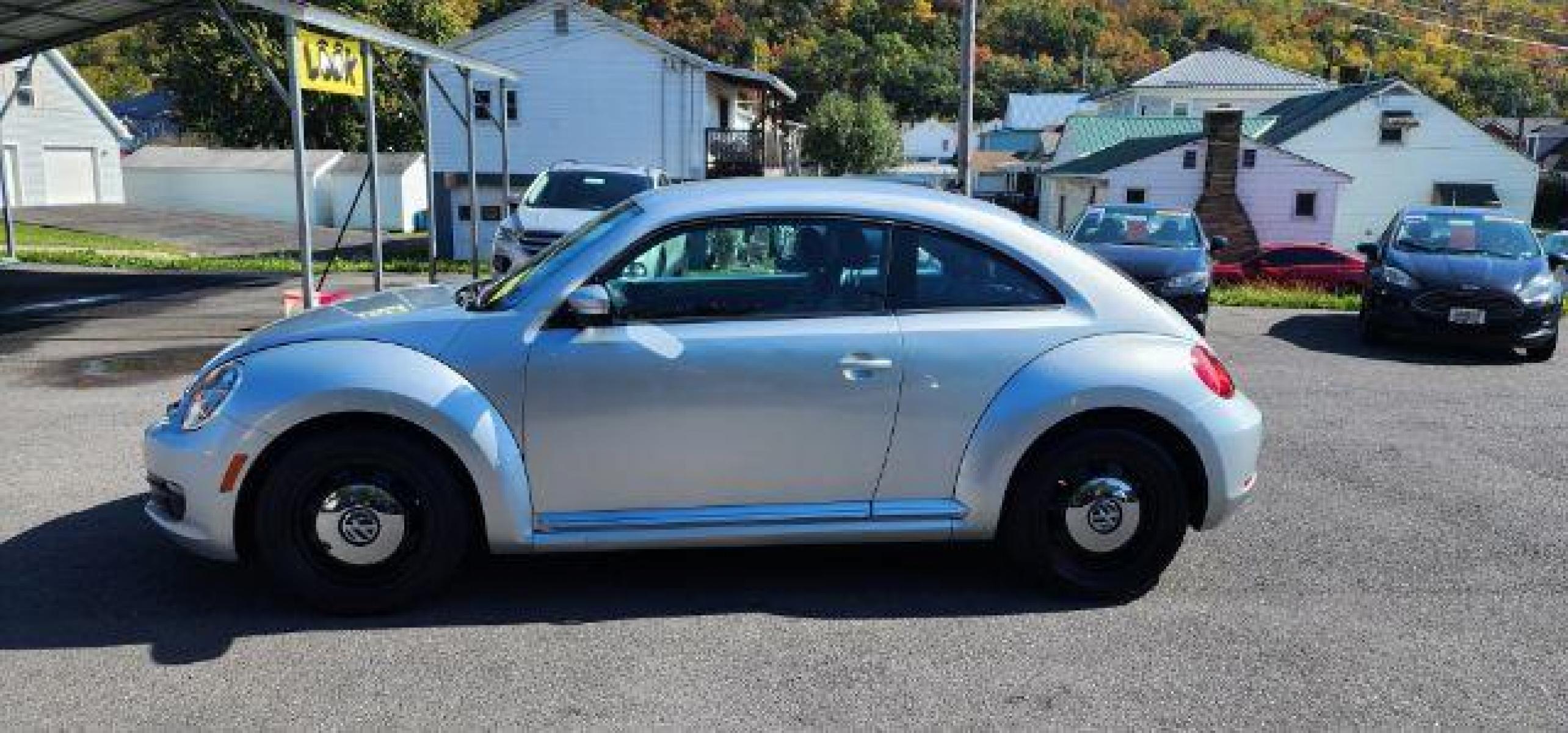 2012 SILVER /Leather Black Volkswagen Beetle Base (3VWHP7AT6CM) with an 2.5 L4 engine, 5SP transmission, located at 353 S. Mineral St., Keyser, WV, 26726, (304) 788-7887, 39.436451, -78.981674 - Photo #3