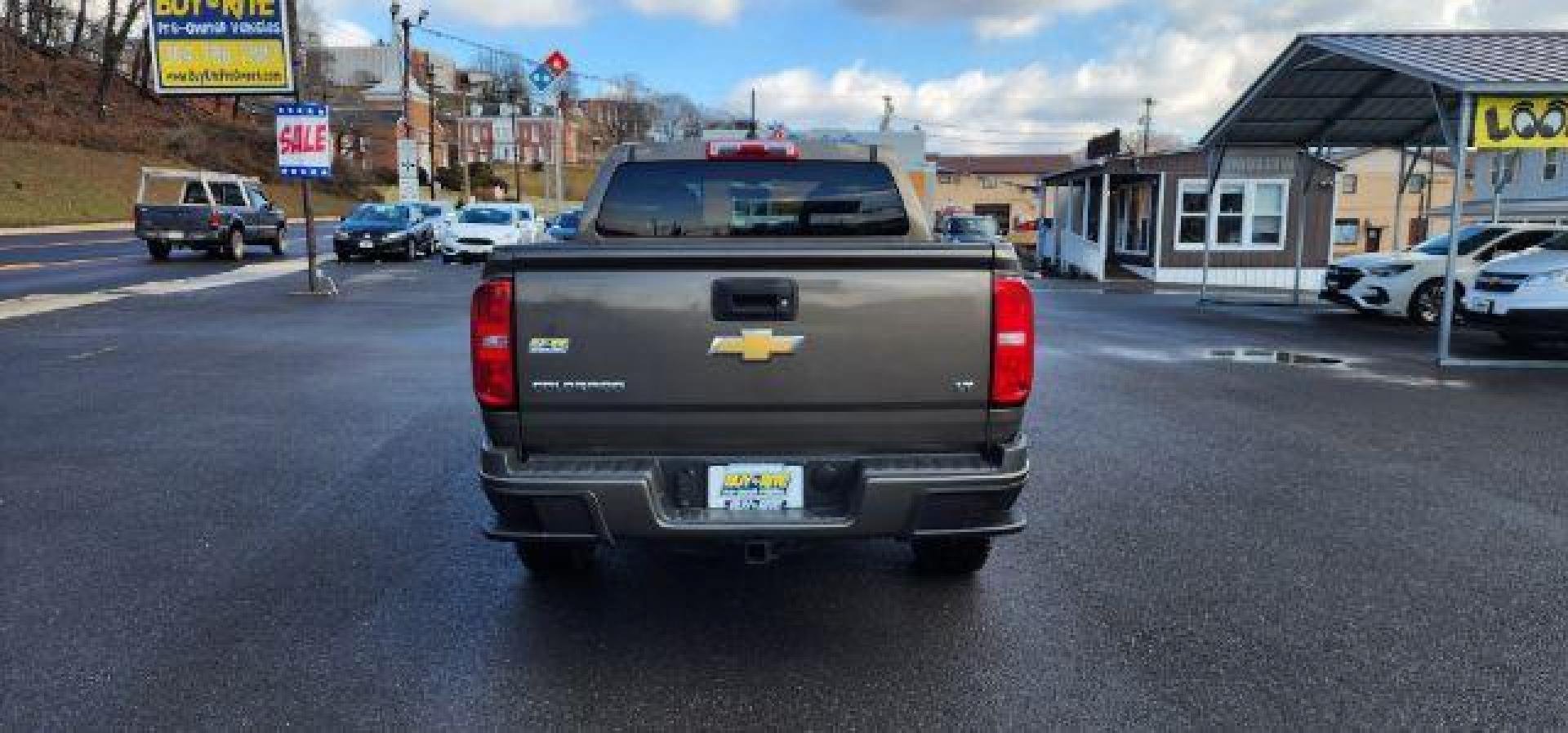 2015 BROWN /Jet Black Chevrolet Colorado LT Crew Cab 4WD Short Box (1GCGTBE37F1) with an 3.6L V6 engine, AT transmission, located at 353 S. Mineral St., Keyser, WV, 26726, (304) 788-7887, 39.436451, -78.981674 - Photo#13