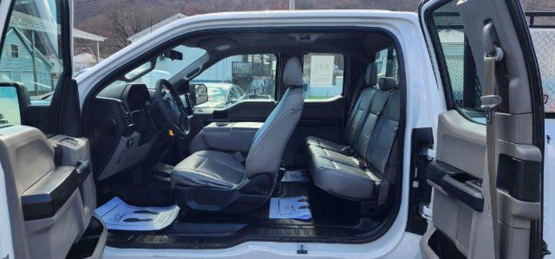 2016 WHITE /Medium Earth Gray, vinyl Ford F-150 XL SuperCab 6.5-ft. Bed 4WD (1FTEX1E87GF) with an 3.5L V6 engine, AT transmission, located at 353 S. Mineral St., Keyser, WV, 26726, (304) 788-7887, 39.436451, -78.981674 - Photo#2