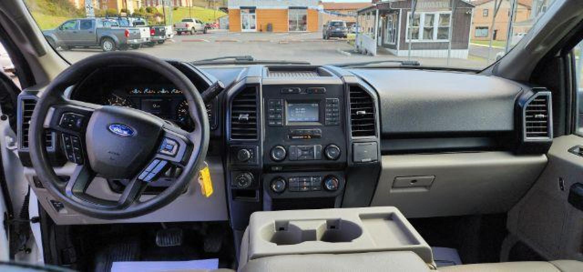 2016 WHITE /Medium Earth Gray, vinyl Ford F-150 XL SuperCab 6.5-ft. Bed 4WD (1FTEX1E87GF) with an 3.5L V6 engine, AT transmission, located at 353 S. Mineral St., Keyser, WV, 26726, (304) 788-7887, 39.436451, -78.981674 - Photo#3