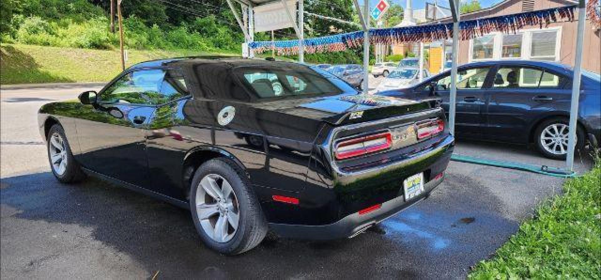 2018 BLACK /Black, cloth Dodge Challenger SXT (2C3CDZAG1JH) with an 3.6L V6 engine, AT transmission, located at 353 S. Mineral St., Keyser, WV, 26726, (304) 788-7887, 39.436451, -78.981674 - Photo#9