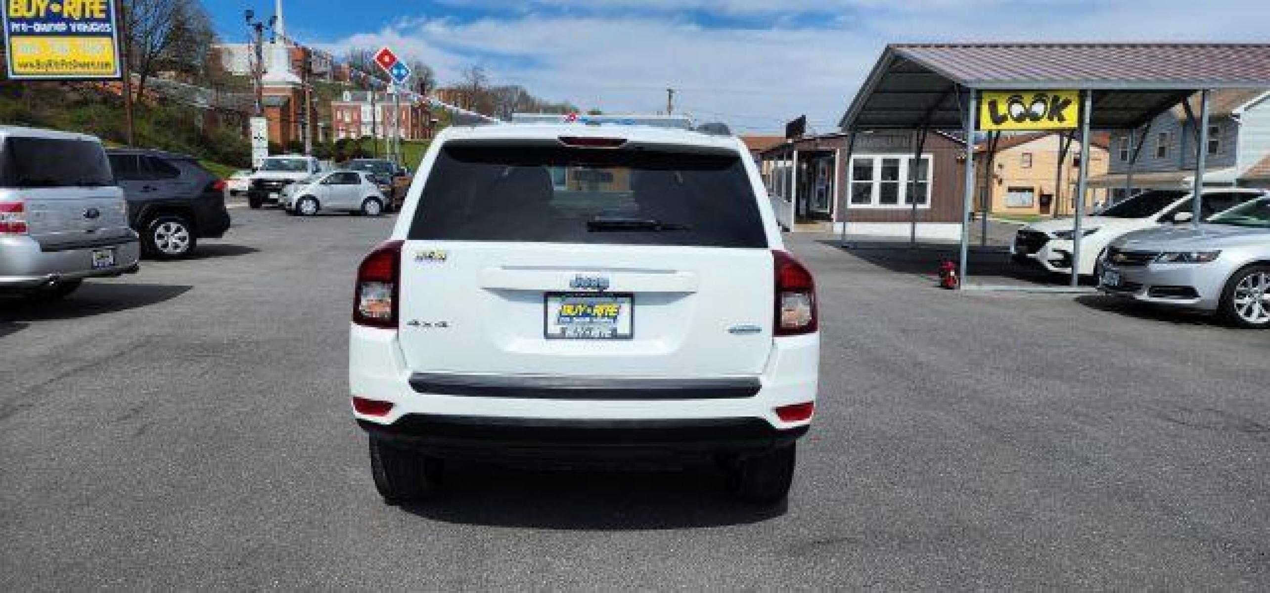 2016 WHITE /Dark Slate Gray/Light Pebble Beige, vinyl/cloth Jeep Compass Latitude 4WD (1C4NJDEB8GD) with an 2.4L L4 engine, AT transmission, located at 353 S. Mineral St., Keyser, WV, 26726, (304) 788-7887, 39.436451, -78.981674 - FOR A BETTER PRICE CALL PAUL AT 301-268-8150 - Photo #10