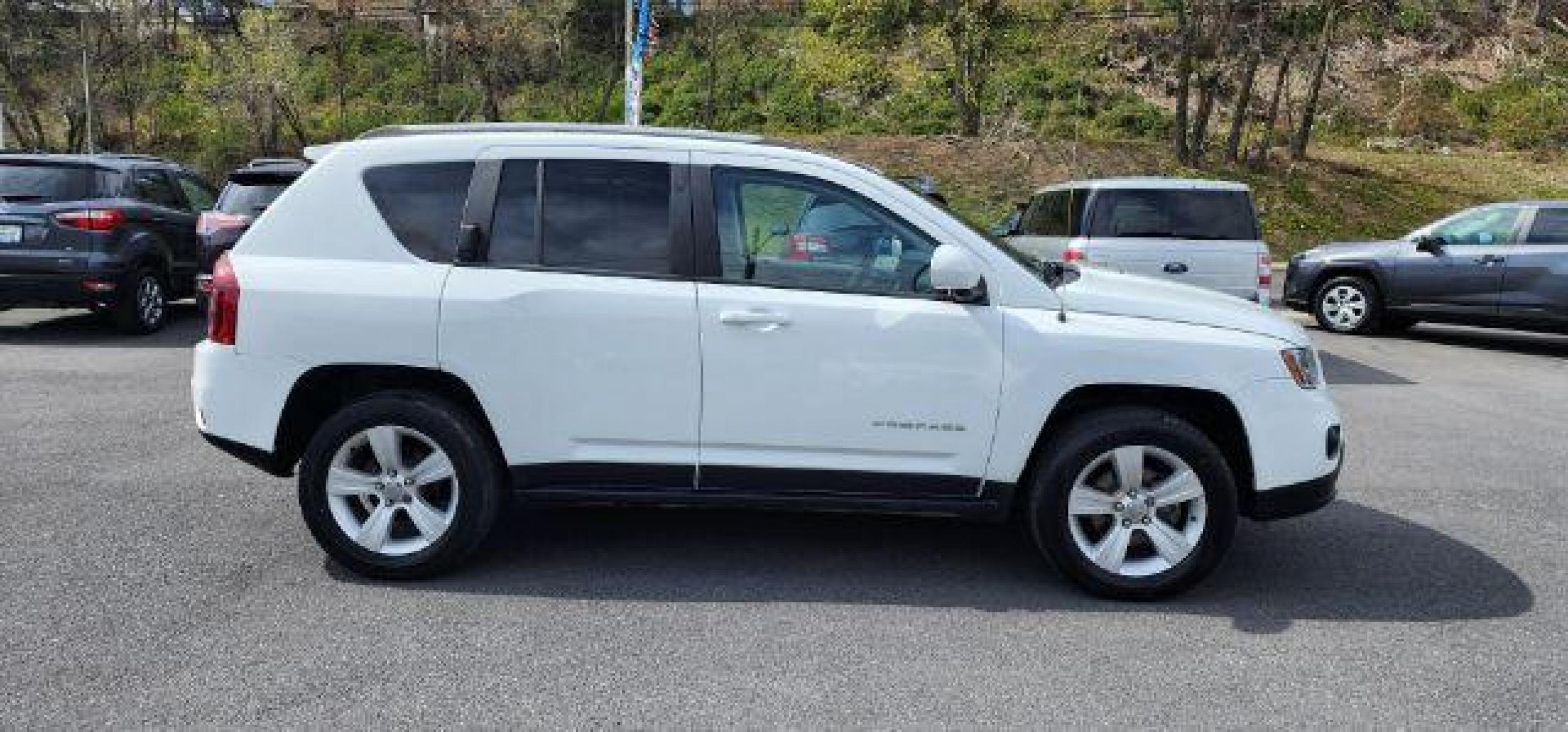 2016 WHITE /Dark Slate Gray/Light Pebble Beige, vinyl/cloth Jeep Compass Latitude 4WD (1C4NJDEB8GD) with an 2.4L L4 engine, AT transmission, located at 353 S. Mineral St., Keyser, WV, 26726, (304) 788-7887, 39.436451, -78.981674 - FOR A BETTER PRICE CALL PAUL AT 301-268-8150 - Photo #13