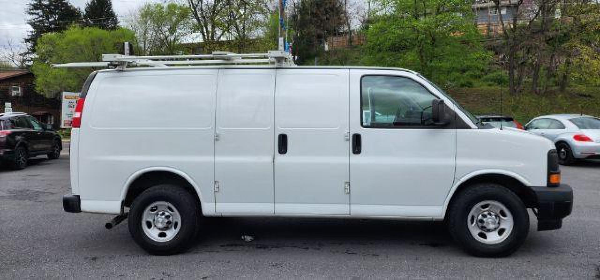 2017 WHITE /Medium Pewter, vinyl Chevrolet Express 2500 Cargo (1GCWGAFF5H1) with an 4.8L V8 engine, AT transmission, located at 353 S. Mineral St., Keyser, WV, 26726, (304) 788-7887, 39.436451, -78.981674 - Photo#12