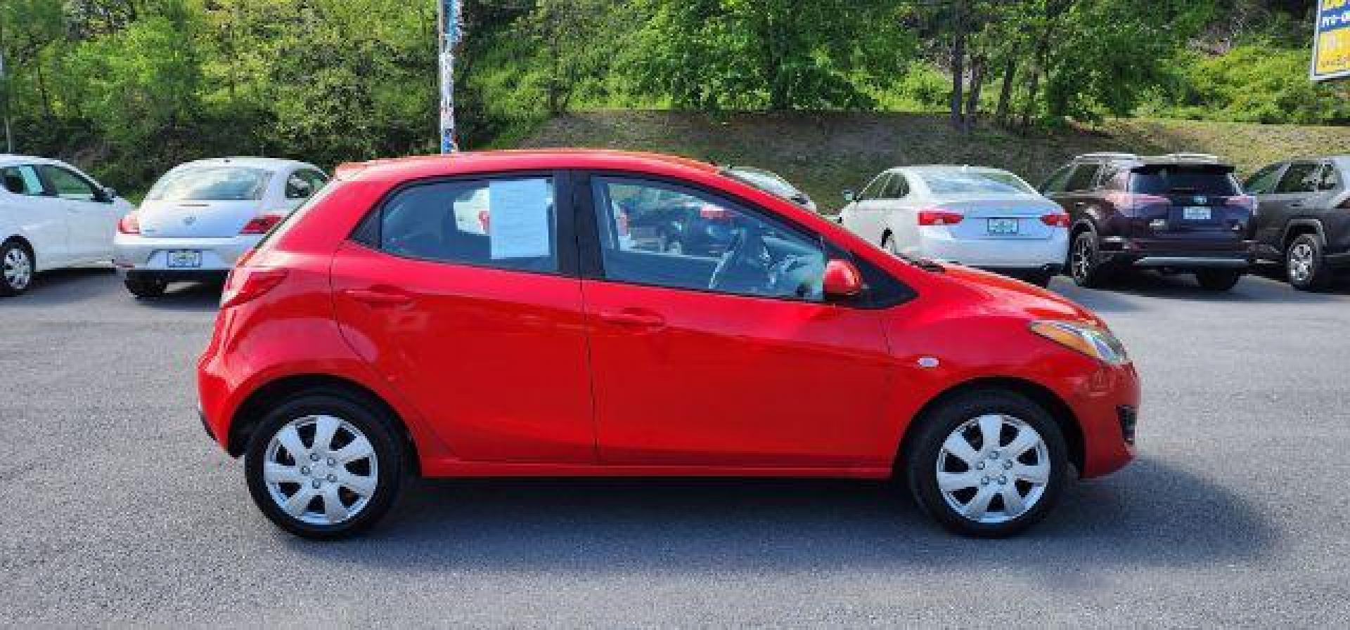 2013 RED /Black Cloth Interior Mazda MAZDA2 Sport (JM1DE1KY3D0) with an 1.5L L4 engine, AT transmission, located at 353 S. Mineral St., Keyser, WV, 26726, (304) 788-7887, 39.436451, -78.981674 - Photo#13