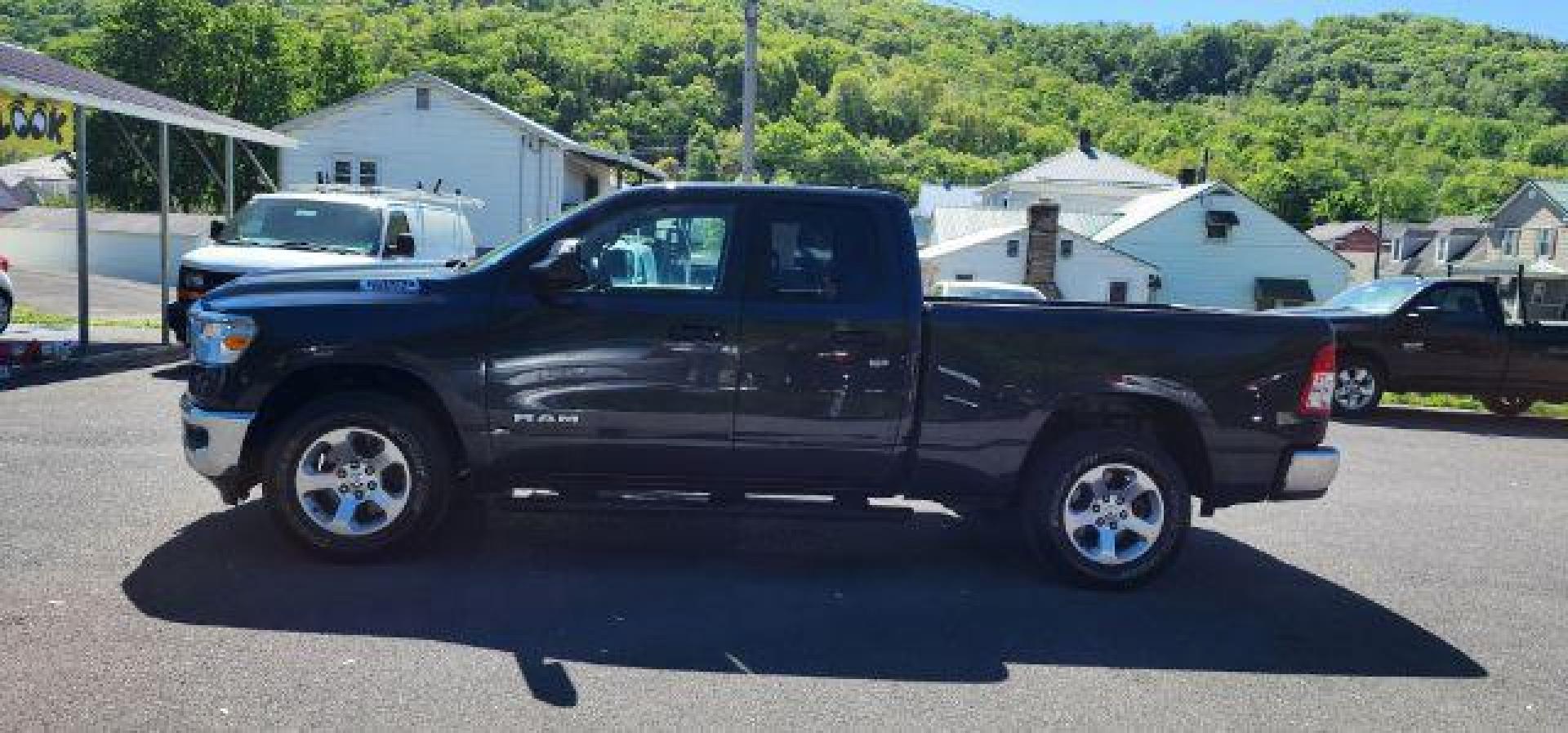 2019 GRAY /Cloth RAM 1500 Tradesman Quad Cab 4WD (1C6SRFCTXKN) with an 5.7 V8 engine, AT transmission, located at 353 S. Mineral St., Keyser, WV, 26726, (304) 788-7887, 39.436451, -78.981674 - Photo#3