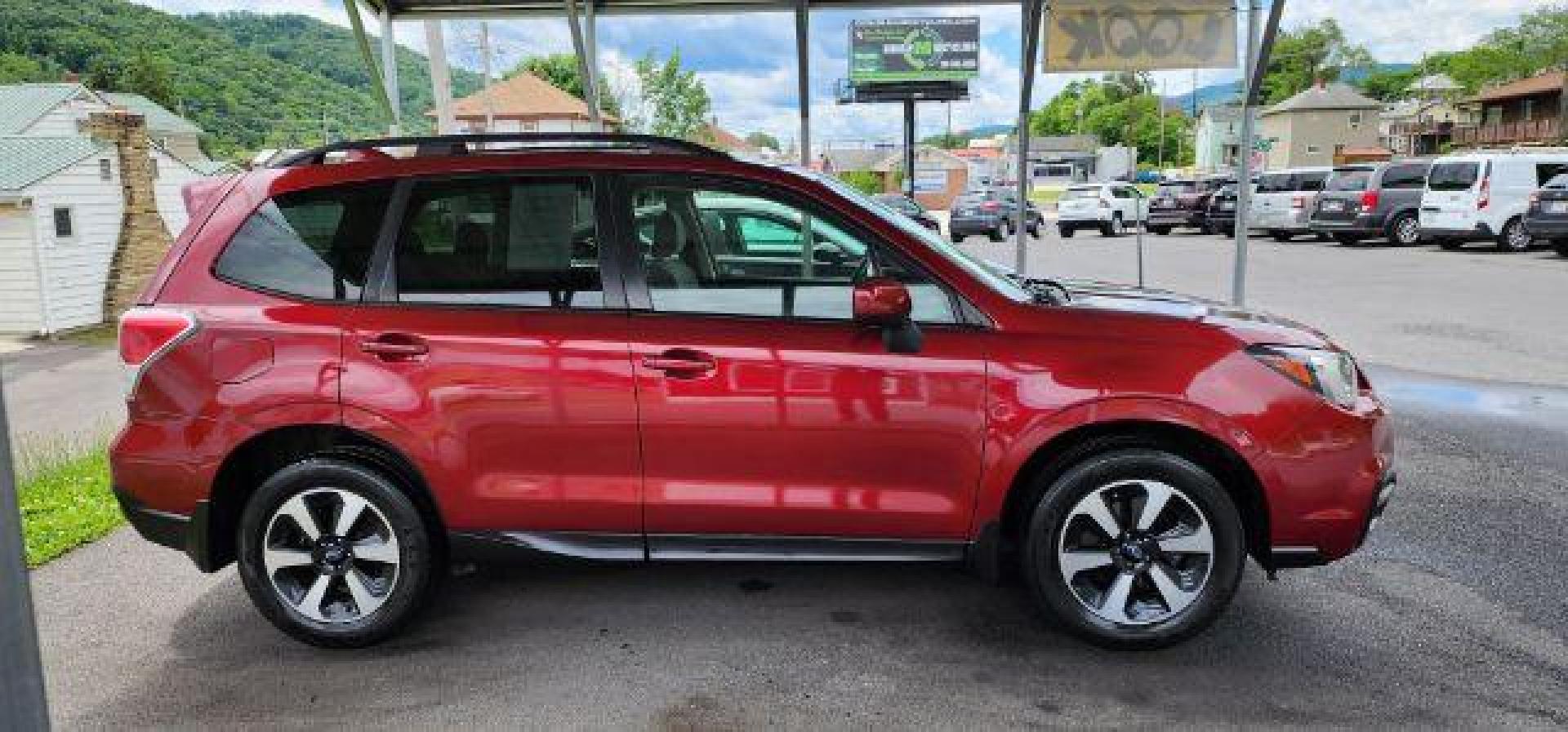 2018 RED /Gray, cloth Subaru Forester 2.5i Premium PZEV CVT (JF2SJAGC8JH) with an 2.5 L4 engine, CVT transmission, located at 353 S. Mineral St., Keyser, WV, 26726, (304) 788-7887, 39.436451, -78.981674 - Photo#13