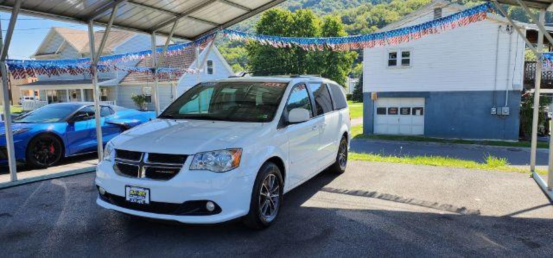 2017 WHITE /Black, leather/suede Dodge Grand Caravan SXT (2C4RDGCG8HR) with an 3.6L V6 engine, AT transmission, located at 353 S. Mineral St., Keyser, WV, 26726, (304) 788-7887, 39.436451, -78.981674 - FOR A BETTER PRICE CALL PAUL AT 301-268-8150 - Photo#2