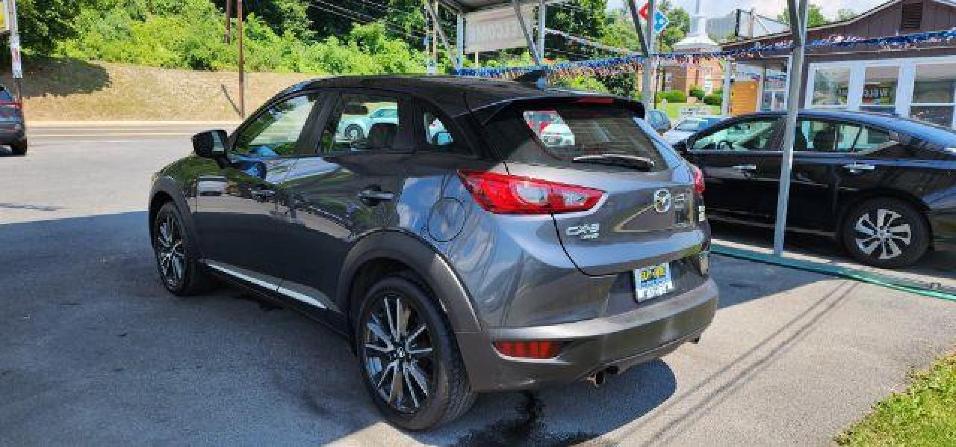 2016 Gray Mazda CX-3 SUV (JM1DKBD7XG0) with an 2.0l L4 engine, AT transmission, located at 353 S. Mineral St., Keyser, WV, 26726, (304) 788-7887, 39.436451, -78.981674 - FOR A BETTER PRICE CALL PAUL AT 301-268-8150 - Photo#8