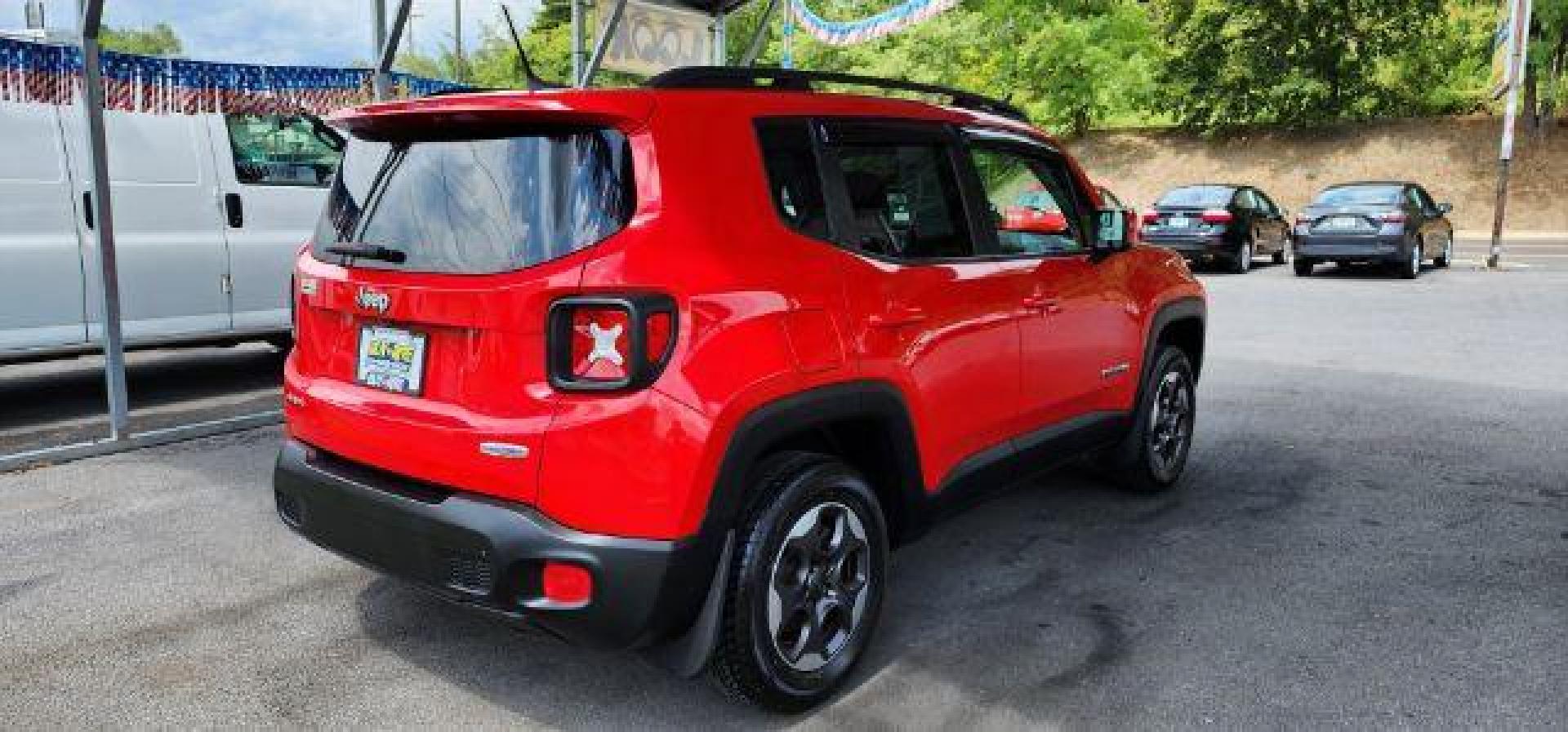 2015 Red /Cloth Jeep Renegade LTTD (ZACCJBBH0FP) with an 1.4L engine, 6 sp transmission, located at 353 S. Mineral St., Keyser, WV, 26726, (304) 788-7887, 39.436451, -78.981674 - FOR A BETTER PRICE CALL PAUL AT 301-268-8150 - Photo#11