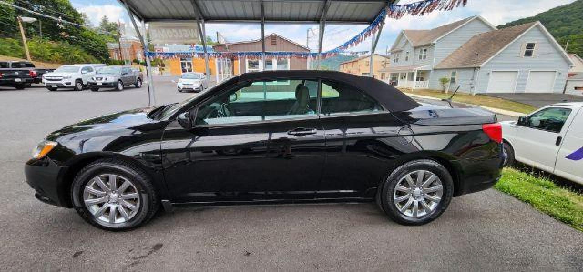 2011 BLACK /Black Cloth Interior Chrysler 200 Touring Convertible (1C3BC2EB0BN) with an 2.4L L4 engine, AT transmission, located at 353 S. Mineral St., Keyser, WV, 26726, (304) 788-7887, 39.436451, -78.981674 - Photo#3