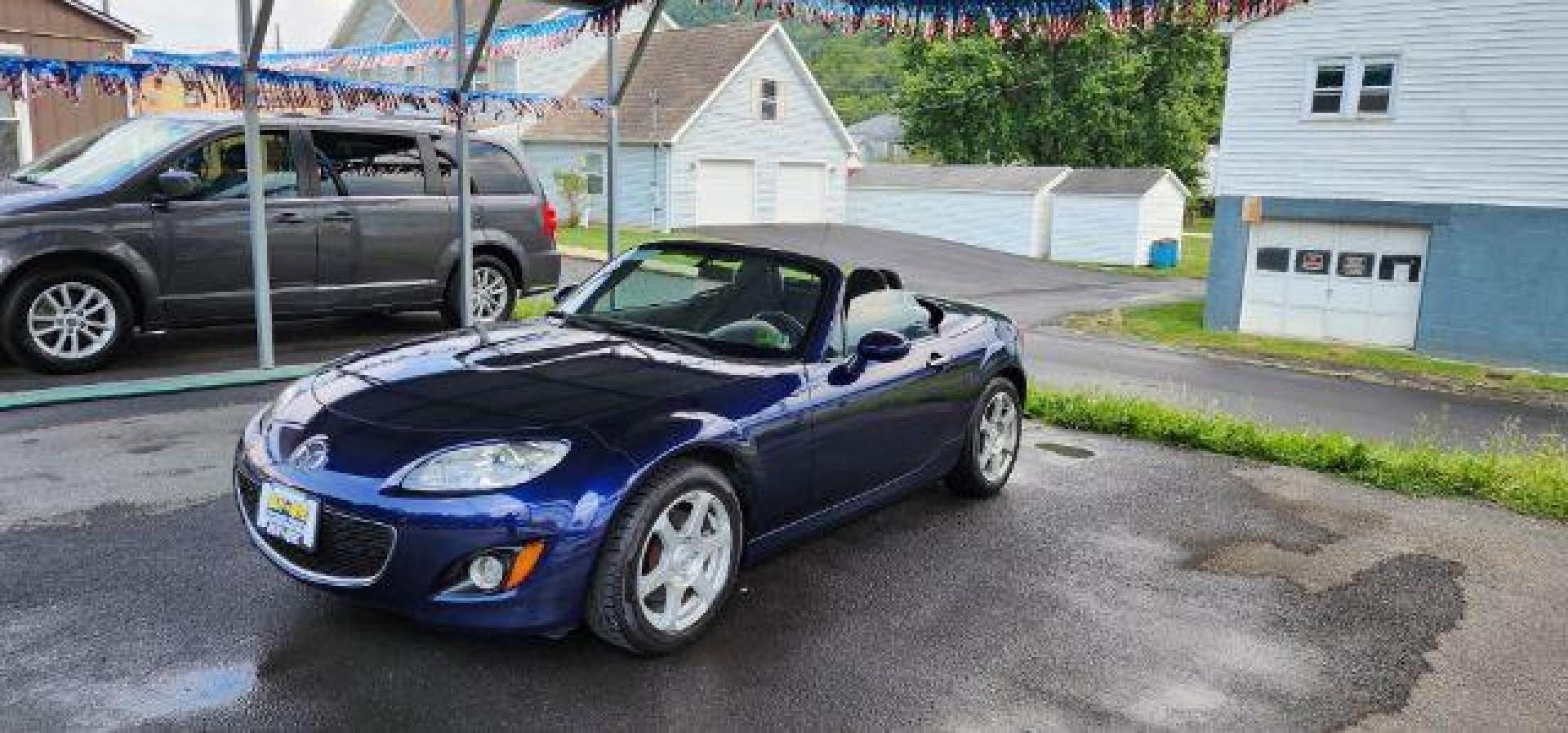 2010 Blue /Cloth Mazda MX-5 Miata Grand Touring PRHT (JM1NC2FF3A0) with an 2.0l L4 engine, AT transmission, located at 353 S. Mineral St., Keyser, WV, 26726, (304) 788-7887, 39.436451, -78.981674 - FOR A BETTER PRICE CALL PAUL AT 301-268-8150 - Photo#14