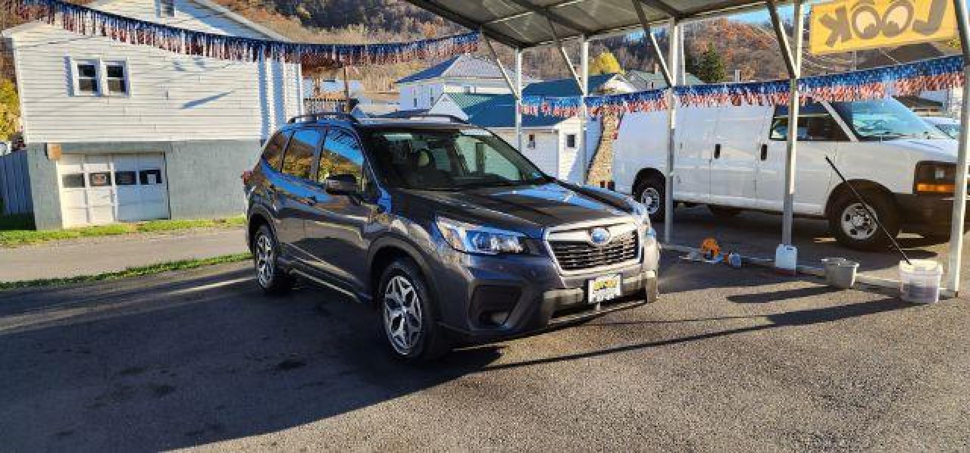 2020 GRAY /Black, cloth Subaru Forester Premium (JF2SKAGC5LH) with an 2.5 L4 engine, CVT transmission, located at 353 S. Mineral St., Keyser, WV, 26726, (304) 788-7887, 39.436451, -78.981674 - FOR A BETTER PRICE CALL PAUL AT 301-268-8150 - Photo#0