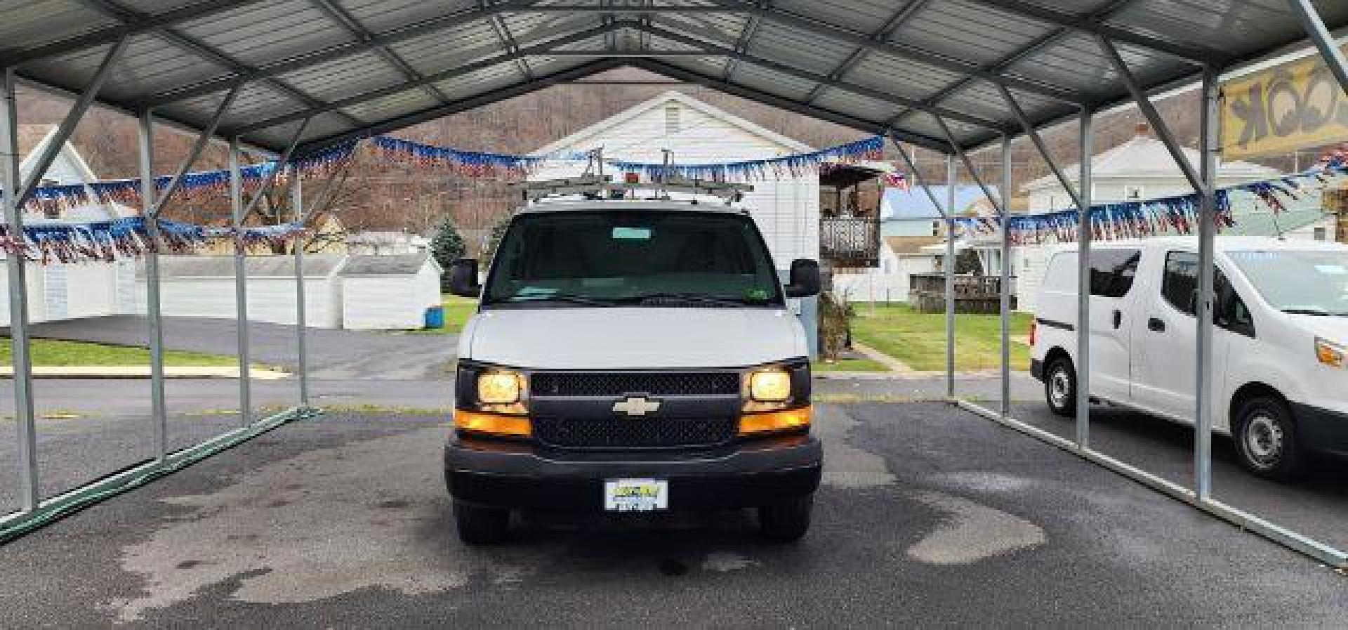 2015 wHITE /Medium Pewter, premium cloth Chevrolet Express 2500 Cargo FFV (1GCWGFCF6F1) with an 4.8L V8 FFV engine, AT transmission, located at 353 S. Mineral St., Keyser, WV, 26726, (304) 788-7887, 39.436451, -78.981674 - FOR A BETTER PRICE CALL PAUL AT 301-268-8150 - Photo#1