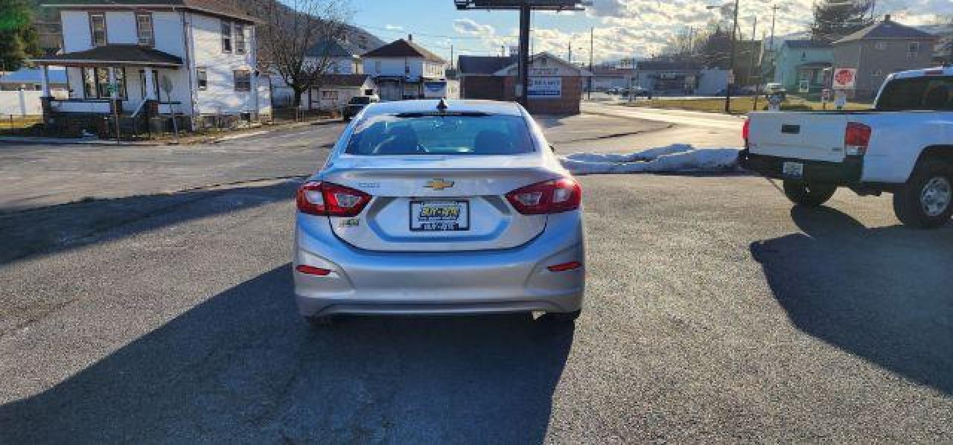 2017 SILVER /Jet Black, cloth Chevrolet Cruze LS Auto (1G1BC5SM8H7) with an 1.4L 4L engine, AT transmission, located at 353 S. Mineral St., Keyser, WV, 26726, (304) 788-7887, 39.436451, -78.981674 - FOR A BETTER PRICE CALL PAUL AT 301-268-8150 - Photo#9