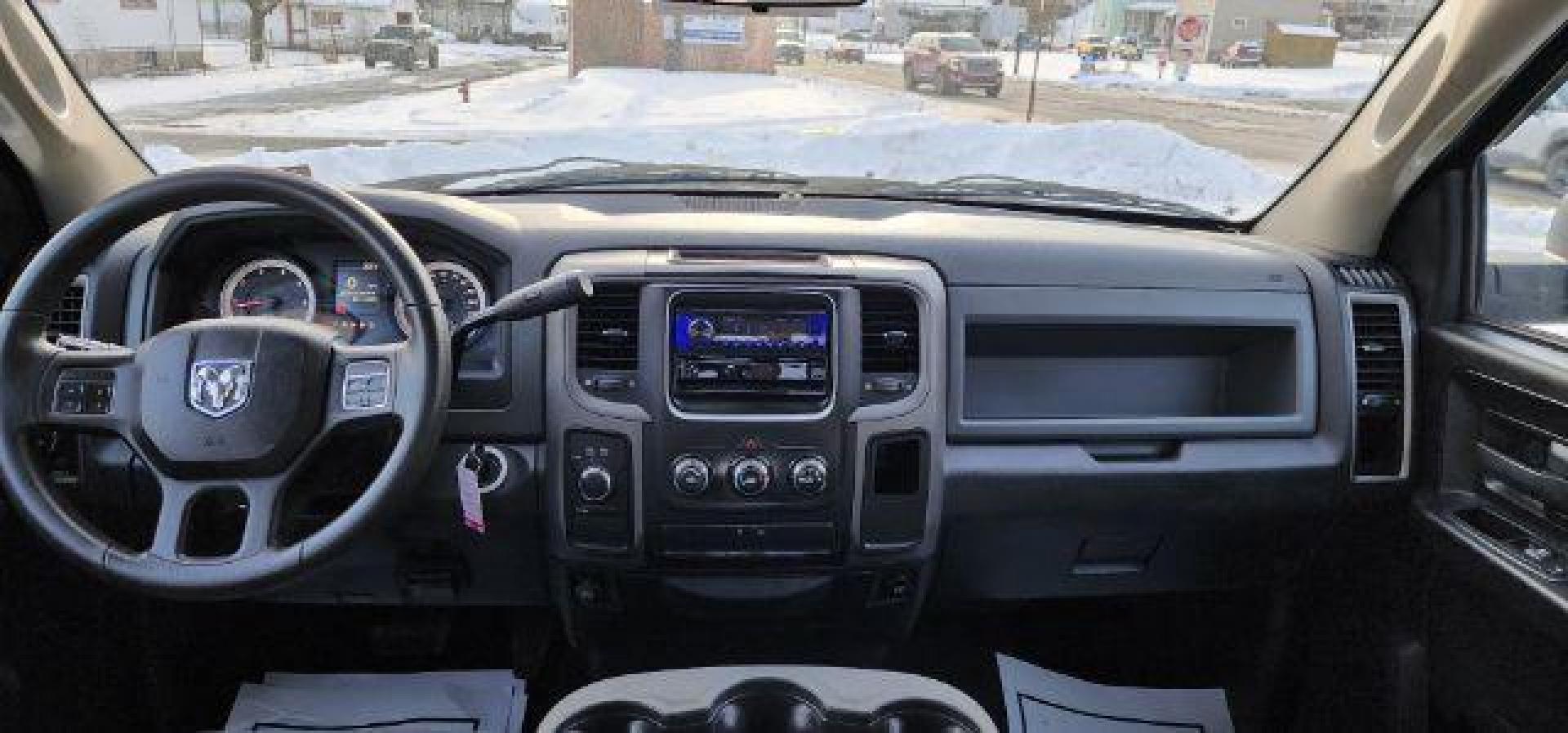 2013 Black /Black/Diesel Gray Cloth Interior RAM 1500 Express Crew Cab 4x4 (1C6RR7KT8DS) with an 5.7 V8 engine, AT transmission, located at 353 S. Mineral St., Keyser, WV, 26726, (304) 788-7887, 39.436451, -78.981674 - FOR A BETTER PRICE CALL PAUL AT 301-268-8150 - Photo#6