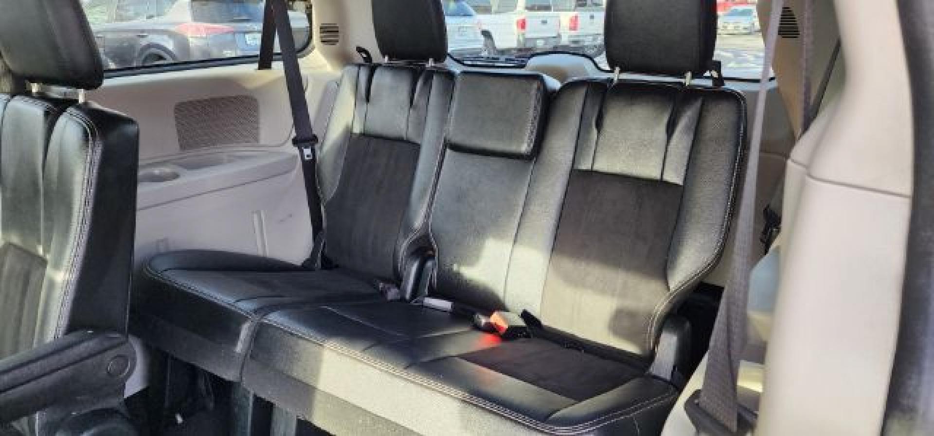 2020 Black /Leather Black Dodge Grand Caravan SXT (2C4RDGCG1LR) with an 3.6L V6 engine, AT transmission, located at 353 S. Mineral St., Keyser, WV, 26726, (304) 788-7887, 39.436451, -78.981674- Photo#8