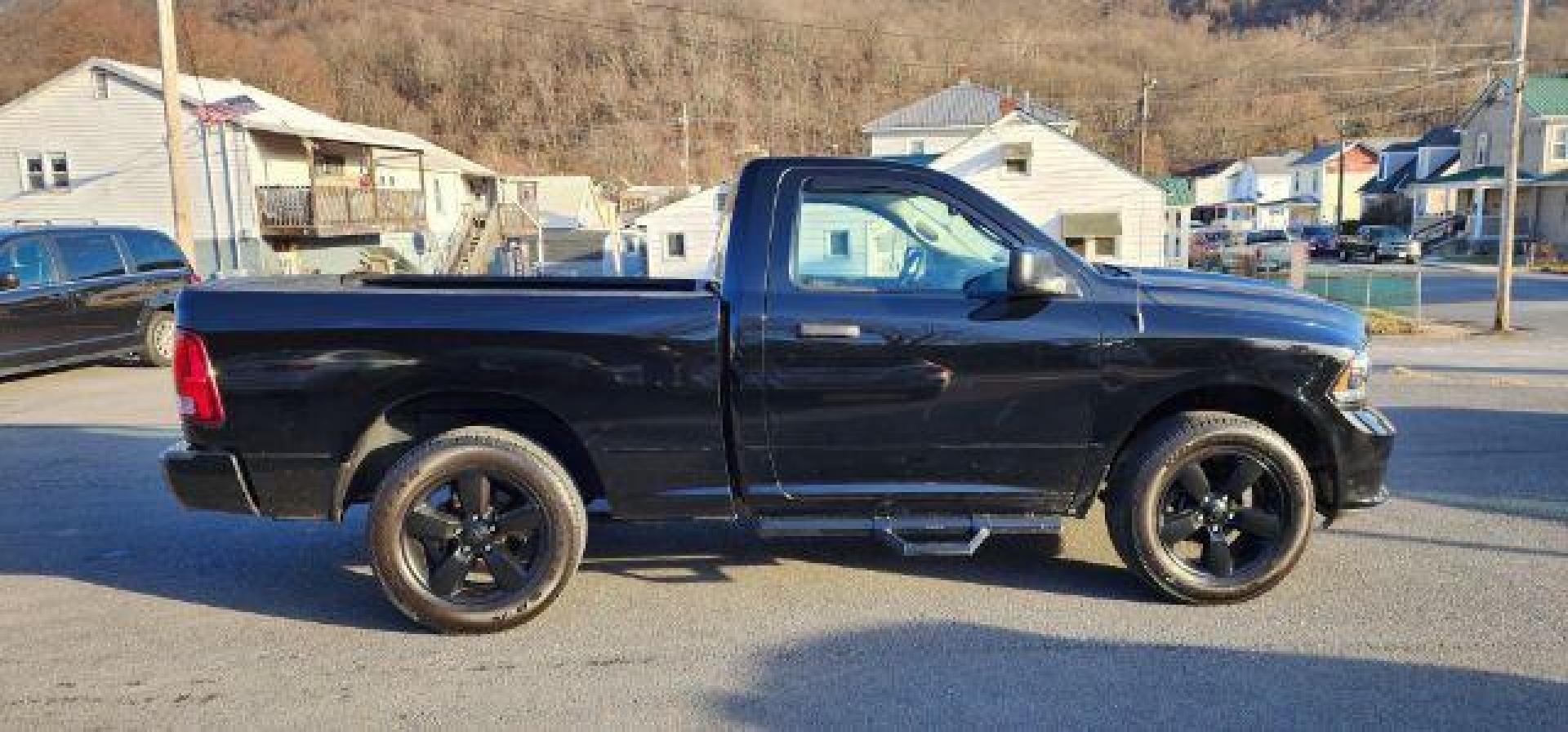 2015 BLACK /Cloth RAM 1500 Tradesman Regular Cab SWB 4WD (3C6JR7AT2FG) with an 5.7 V8 engine, AT transmission, located at 353 S. Mineral St., Keyser, WV, 26726, (304) 788-7887, 39.436451, -78.981674 - Photo#11