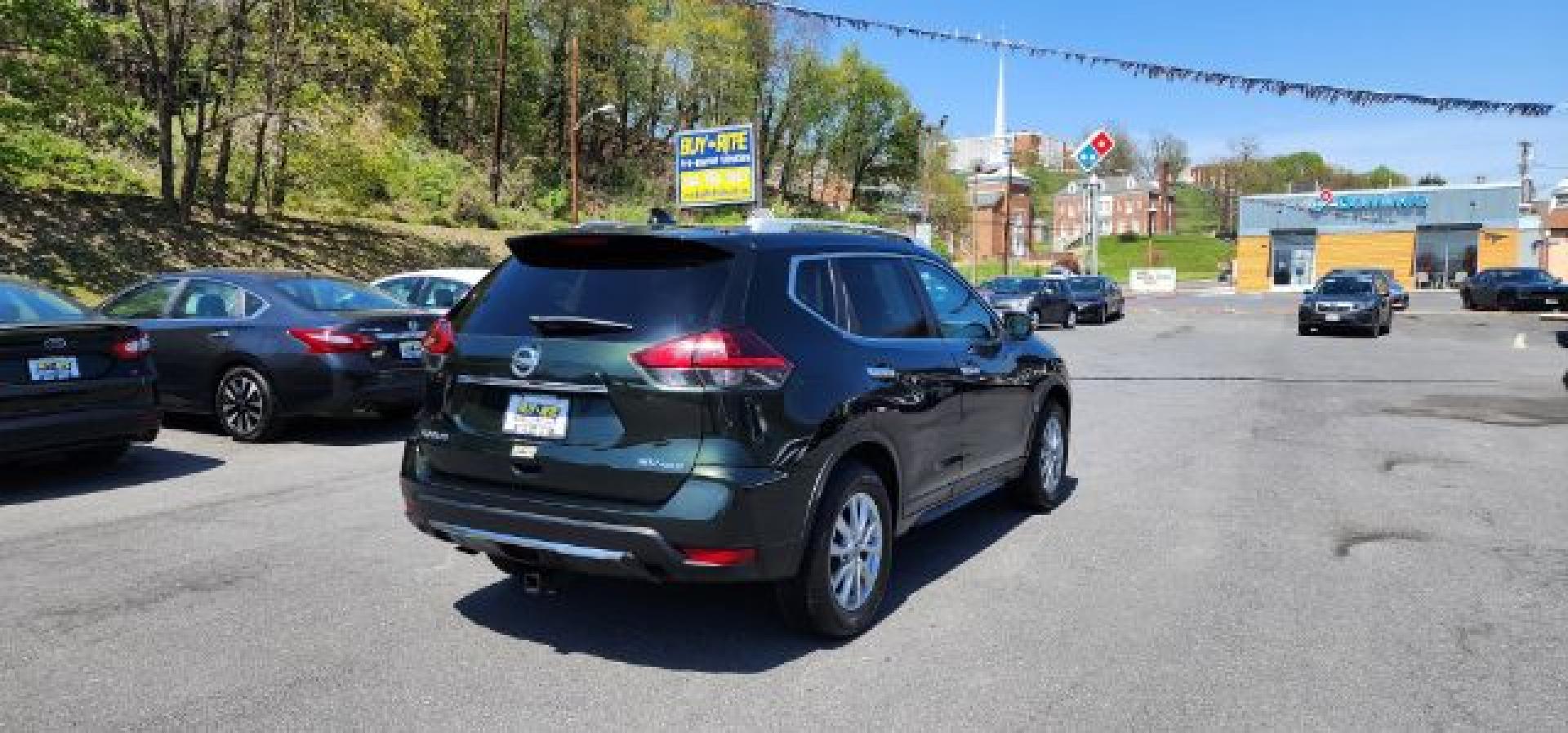 2018 GREEN /Cloth NISSAN ROGUE SV (5N1AT2MV1JC) with an 2.5L L4 engine, CVT transmission, located at 353 S. Mineral St., Keyser, WV, 26726, (304) 788-7887, 39.436451, -78.981674 - FOR A BETTER PRICE CALL PAUL AT 301-268-8150- Photo#11