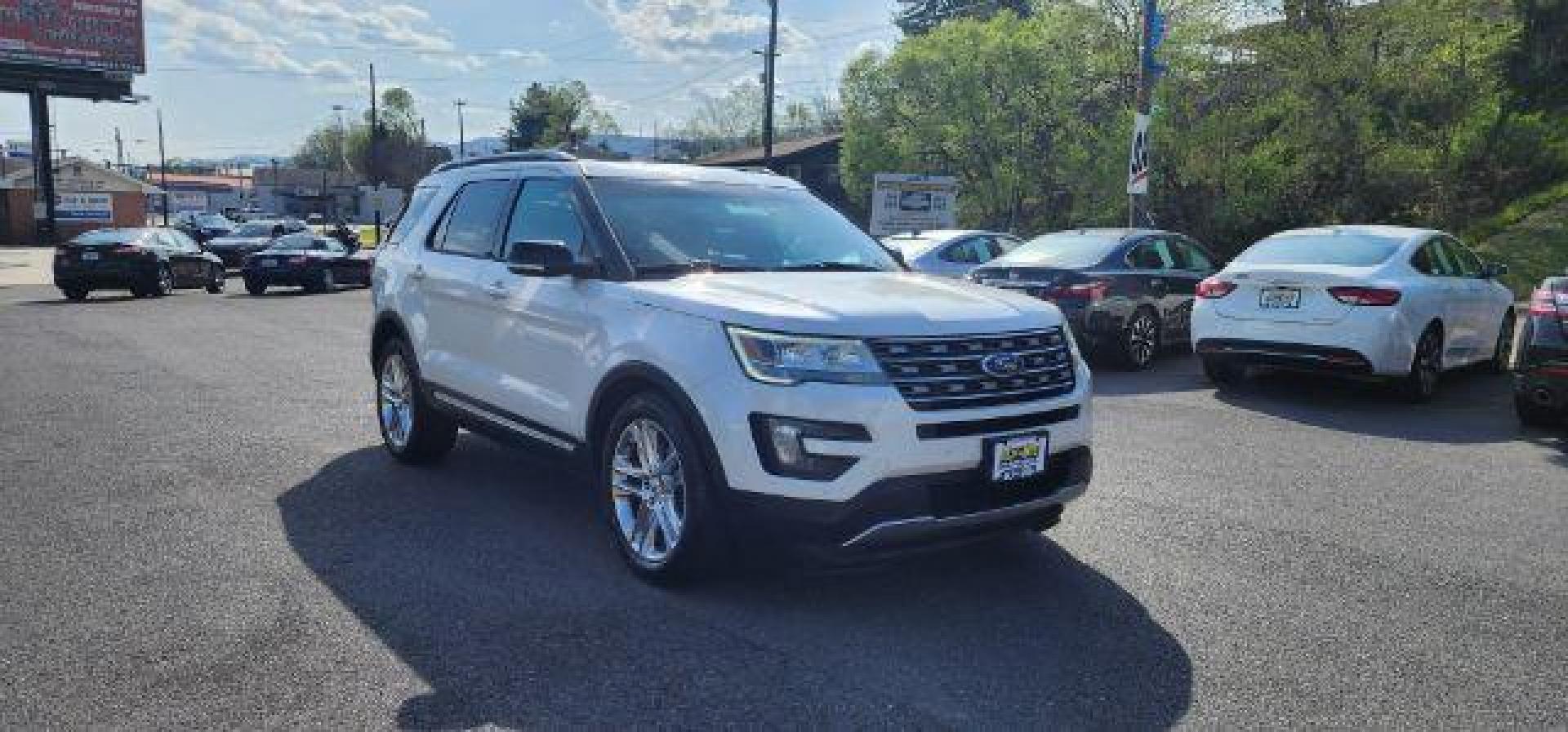 2016 WHITE /Ebony Black, leather Ford Explorer XLT FWD (1FM5K7D82GG) with an 3.5L V6 engine, AT transmission, located at 353 S. Mineral St., Keyser, WV, 26726, (304) 788-7887, 39.436451, -78.981674 - FOR A BETTER PRICE CALL PAUL AT 301-268-8150 - Photo#0