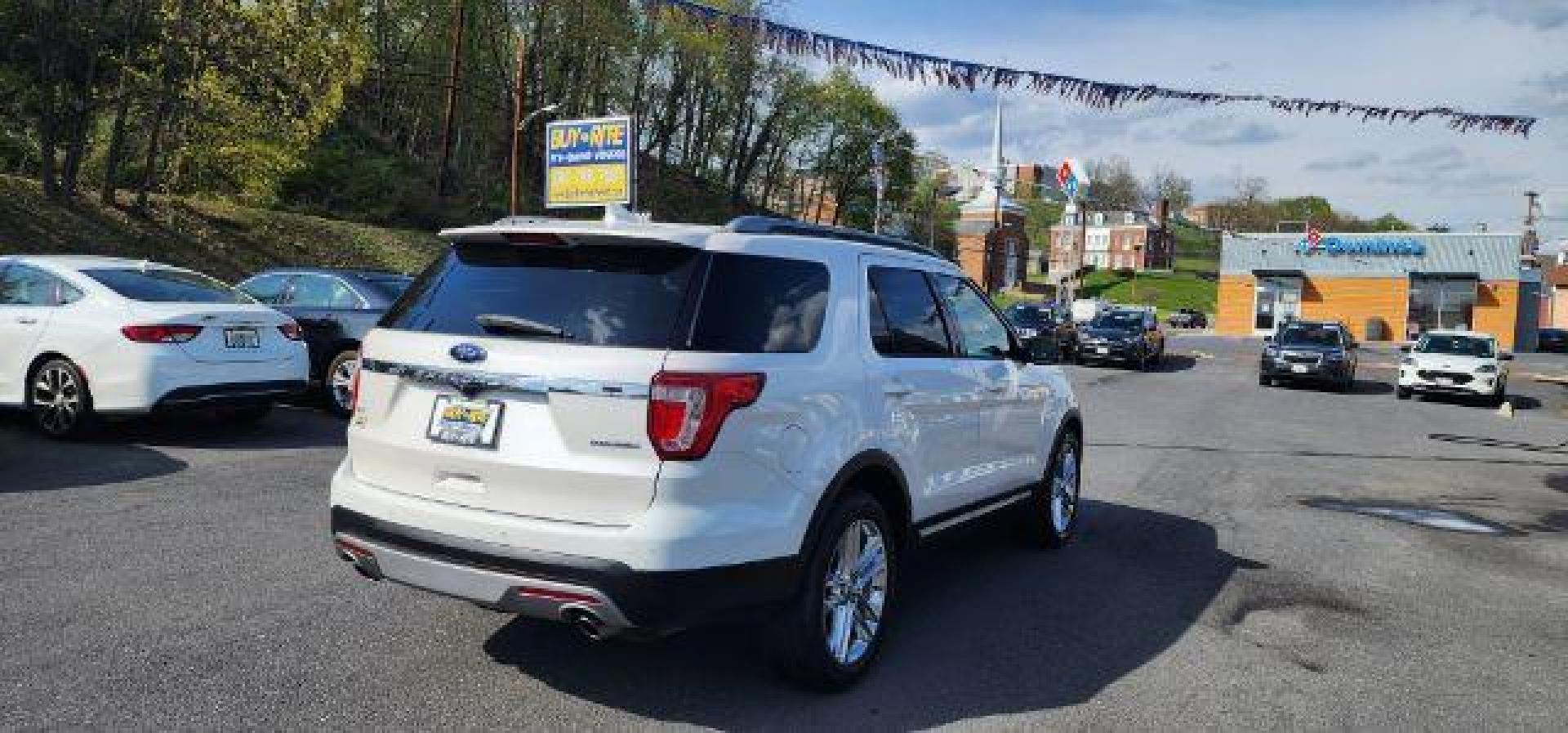 2016 WHITE /Ebony Black, leather Ford Explorer XLT FWD (1FM5K7D82GG) with an 3.5L V6 engine, AT transmission, located at 353 S. Mineral St., Keyser, WV, 26726, (304) 788-7887, 39.436451, -78.981674 - FOR A BETTER PRICE CALL PAUL AT 301-268-8150 - Photo#12
