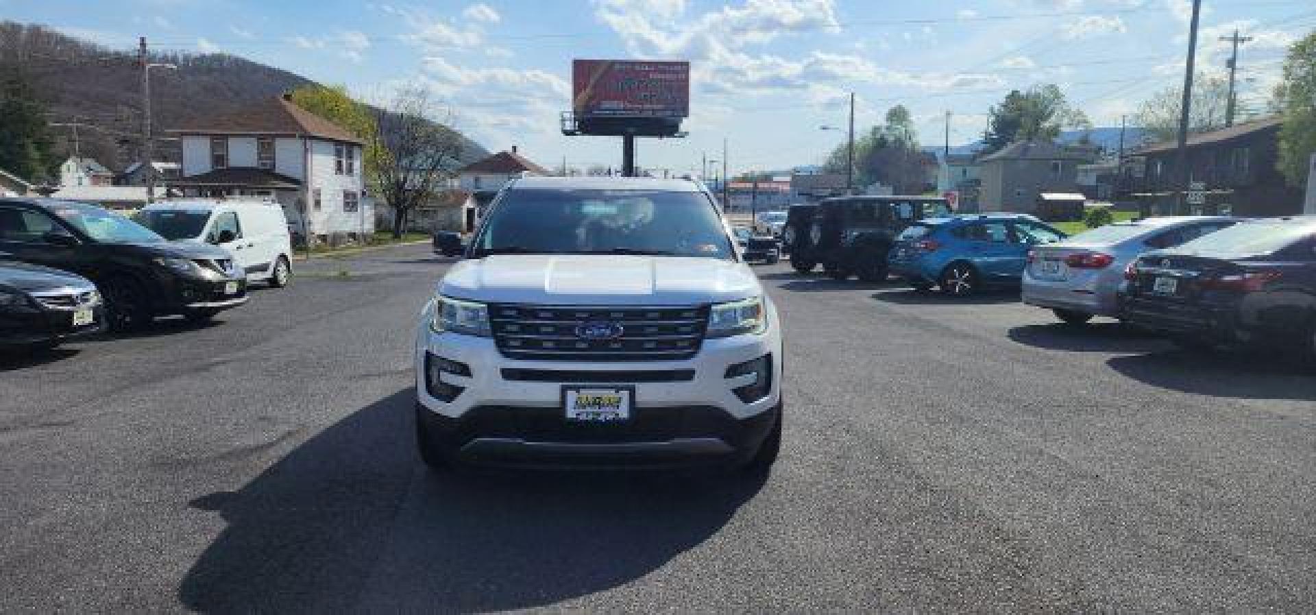 2016 WHITE /Ebony Black, leather Ford Explorer XLT FWD (1FM5K7D82GG) with an 3.5L V6 engine, AT transmission, located at 353 S. Mineral St., Keyser, WV, 26726, (304) 788-7887, 39.436451, -78.981674 - FOR A BETTER PRICE CALL PAUL AT 301-268-8150 - Photo#1