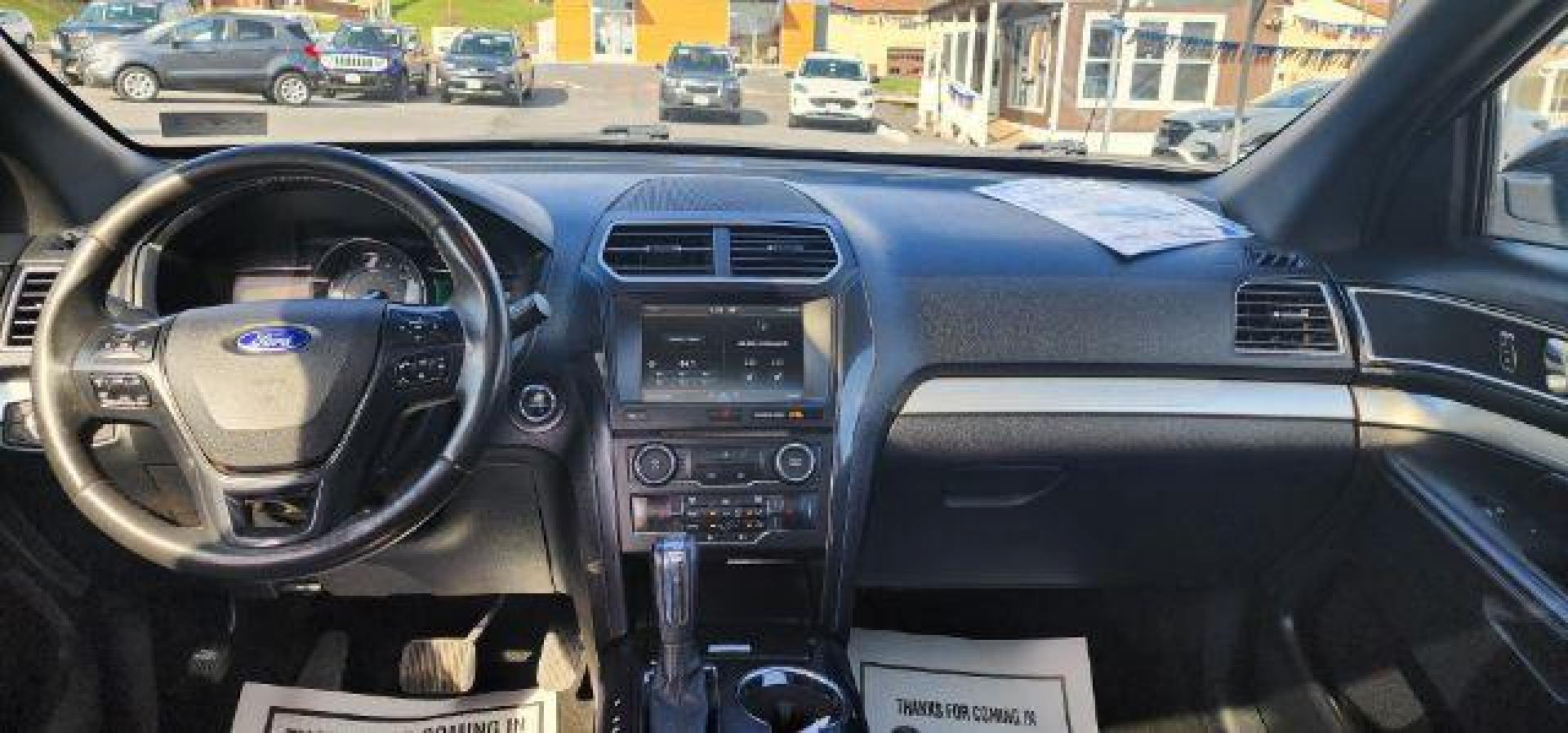 2016 WHITE /Ebony Black, leather Ford Explorer XLT FWD (1FM5K7D82GG) with an 3.5L V6 engine, AT transmission, located at 353 S. Mineral St., Keyser, WV, 26726, (304) 788-7887, 39.436451, -78.981674 - FOR A BETTER PRICE CALL PAUL AT 301-268-8150 - Photo#6