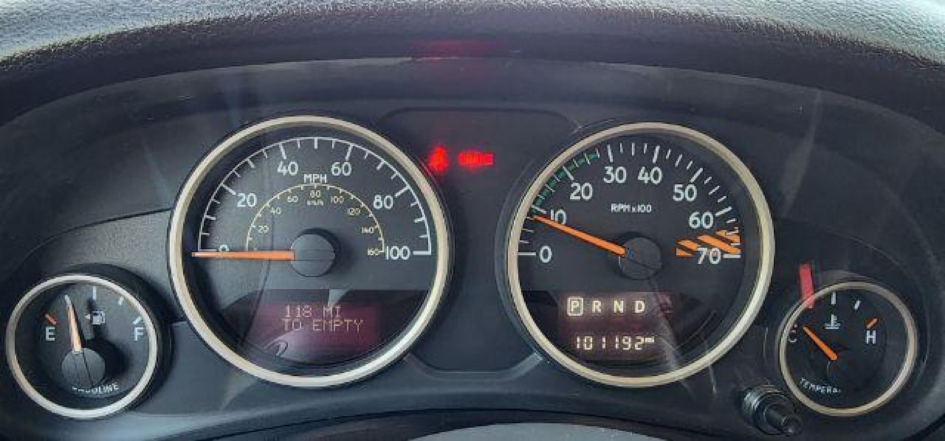 2016 GREEN /Leather Black Jeep Wrangler Unlimited Sahara 4WD (1C4BJWEG8GL) with an 3.6L V6 engine, AT transmission, located at 353 S. Mineral St., Keyser, WV, 26726, (304) 788-7887, 39.436451, -78.981674 - Photo#5