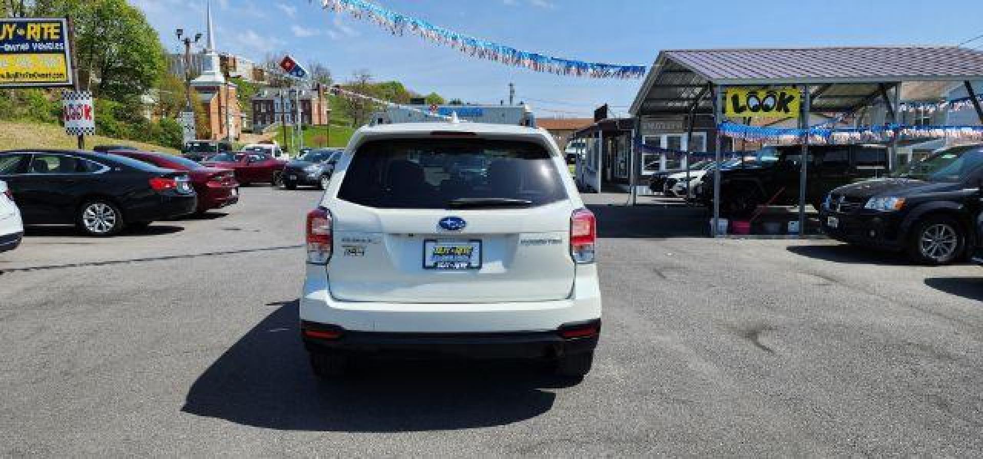 2018 WHITE /Gray Subaru Forester 2.5i Premium (JF2SJAGC2JH) with an 2.5 L4 engine, AT transmission, located at 353 S. Mineral St., Keyser, WV, 26726, (304) 788-7887, 39.436451, -78.981674 - FOR A BETTER PRICE CALL PAUL AT 301-268-8150 - Photo#9