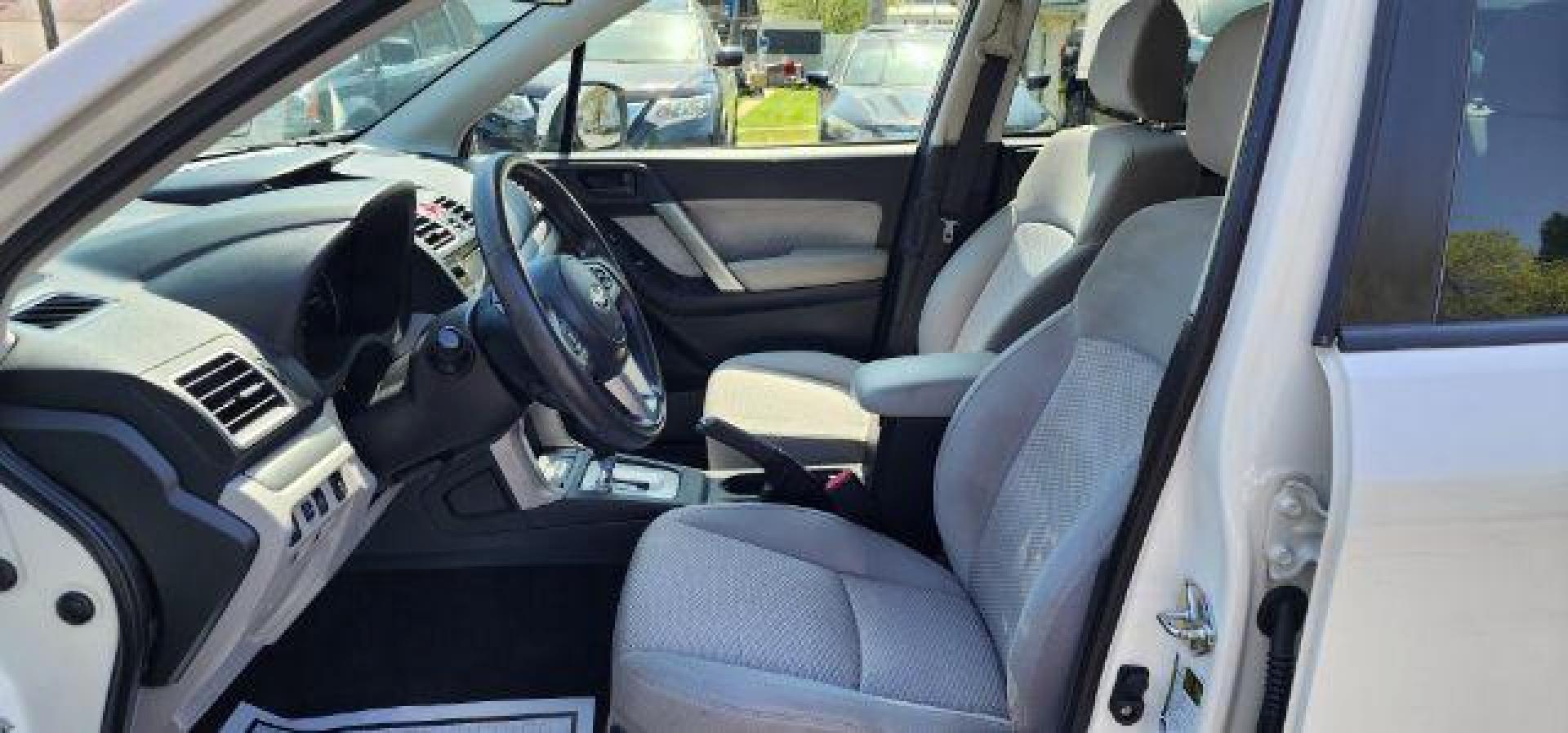 2018 WHITE /Gray Subaru Forester 2.5i Premium (JF2SJAGC2JH) with an 2.5 L4 engine, AT transmission, located at 353 S. Mineral St., Keyser, WV, 26726, (304) 788-7887, 39.436451, -78.981674 - FOR A BETTER PRICE CALL PAUL AT 301-268-8150 - Photo#4