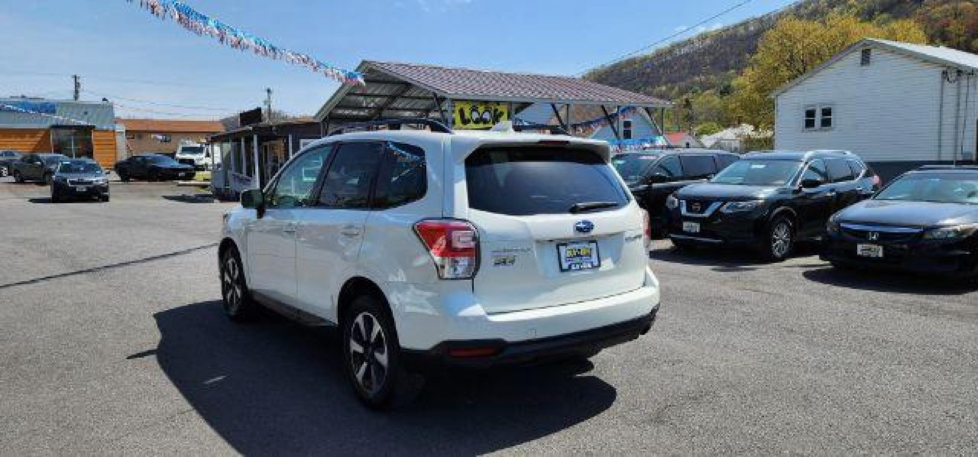 2018 WHITE /Gray Subaru Forester 2.5i Premium (JF2SJAGC2JH) with an 2.5 L4 engine, AT transmission, located at 353 S. Mineral St., Keyser, WV, 26726, (304) 788-7887, 39.436451, -78.981674 - FOR A BETTER PRICE CALL PAUL AT 301-268-8150 - Photo#8