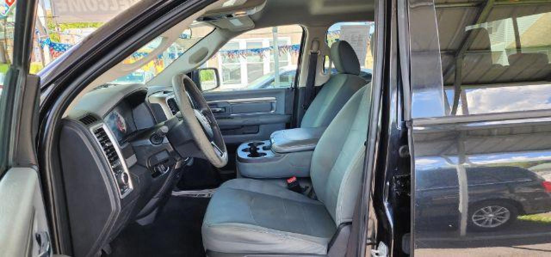2017 BLACK /Black/Diesel Gray, cloth RAM 1500 SLT Crew Cab LWB 4WD (1C6RR7TT5HS) with an 5.7 V8 engine, AT transmission, located at 353 S. Mineral St., Keyser, WV, 26726, (304) 788-7887, 39.436451, -78.981674 - FOR A BETTER PRICE CALL PAUL AT 301-268-8150 - Photo#4