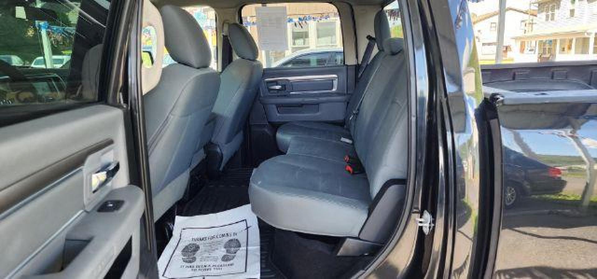 2017 BLACK /Black/Diesel Gray, cloth RAM 1500 SLT Crew Cab LWB 4WD (1C6RR7TT5HS) with an 5.7 V8 engine, AT transmission, located at 353 S. Mineral St., Keyser, WV, 26726, (304) 788-7887, 39.436451, -78.981674 - FOR A BETTER PRICE CALL PAUL AT 301-268-8150 - Photo#8