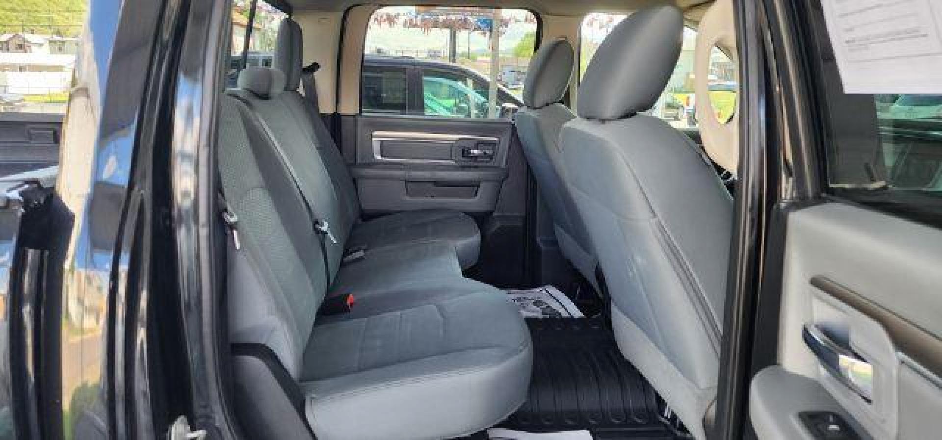 2017 BLACK /Black/Diesel Gray, cloth RAM 1500 SLT Crew Cab LWB 4WD (1C6RR7TT5HS) with an 5.7 V8 engine, AT transmission, located at 353 S. Mineral St., Keyser, WV, 26726, (304) 788-7887, 39.436451, -78.981674 - FOR A BETTER PRICE CALL PAUL AT 301-268-8150 - Photo#14