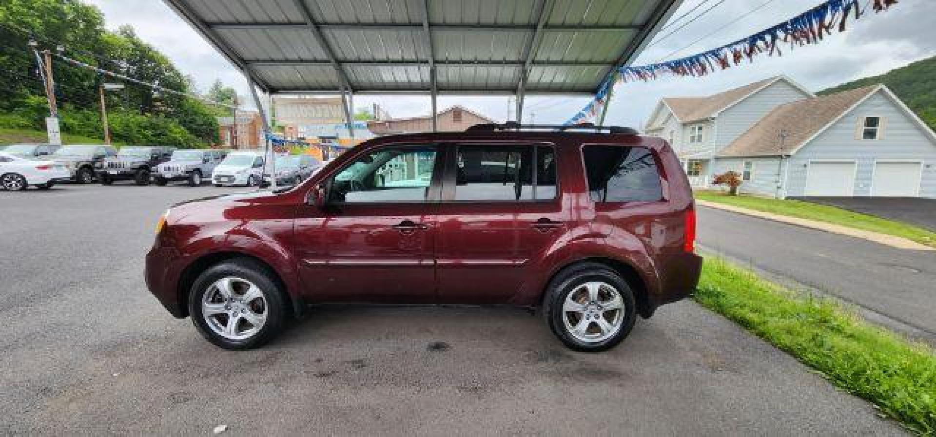 2013 BURGUNDY /Black Honda Pilot EX-L (5FNYF4H63DB) with an 3.5L V6 engine, AT transmission, located at 353 S. Mineral St., Keyser, WV, 26726, (304) 788-7887, 39.436451, -78.981674 - FOR A BETTER PRICE CALL PAUL AT 301-268-8150 - Photo#3