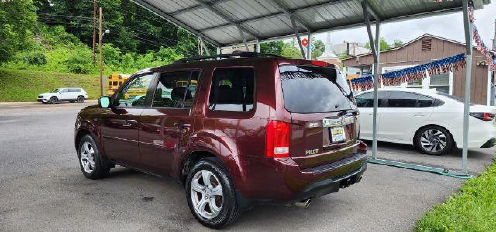2013 BURGUNDY /Black Honda Pilot EX-L (5FNYF4H63DB) with an 3.5L V6 engine, AT transmission, located at 353 S. Mineral St., Keyser, WV, 26726, (304) 788-7887, 39.436451, -78.981674 - FOR A BETTER PRICE CALL PAUL AT 301-268-8150 - Photo#10