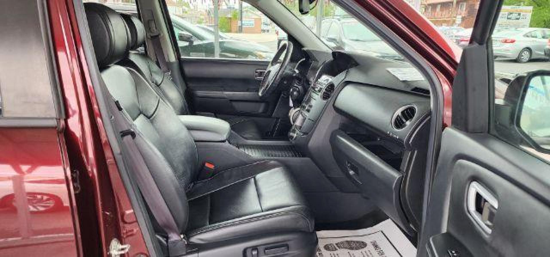 2013 BURGUNDY /Black Honda Pilot EX-L (5FNYF4H63DB) with an 3.5L V6 engine, AT transmission, located at 353 S. Mineral St., Keyser, WV, 26726, (304) 788-7887, 39.436451, -78.981674 - FOR A BETTER PRICE CALL PAUL AT 301-268-8150 - Photo#17