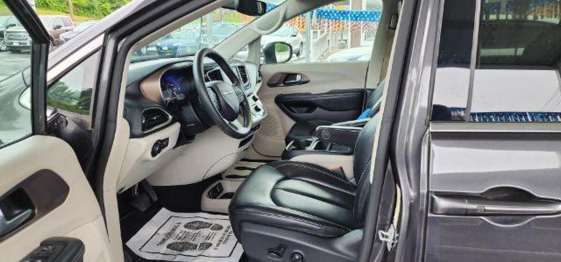 2020 GRAY /Alloy/Black Chrysler Voyager LXI (2C4RC1DG9LR) with an 3.6L V6 engine, AT transmission, located at 353 S. Mineral St., Keyser, WV, 26726, (304) 788-7887, 39.436451, -78.981674 - Photo#4