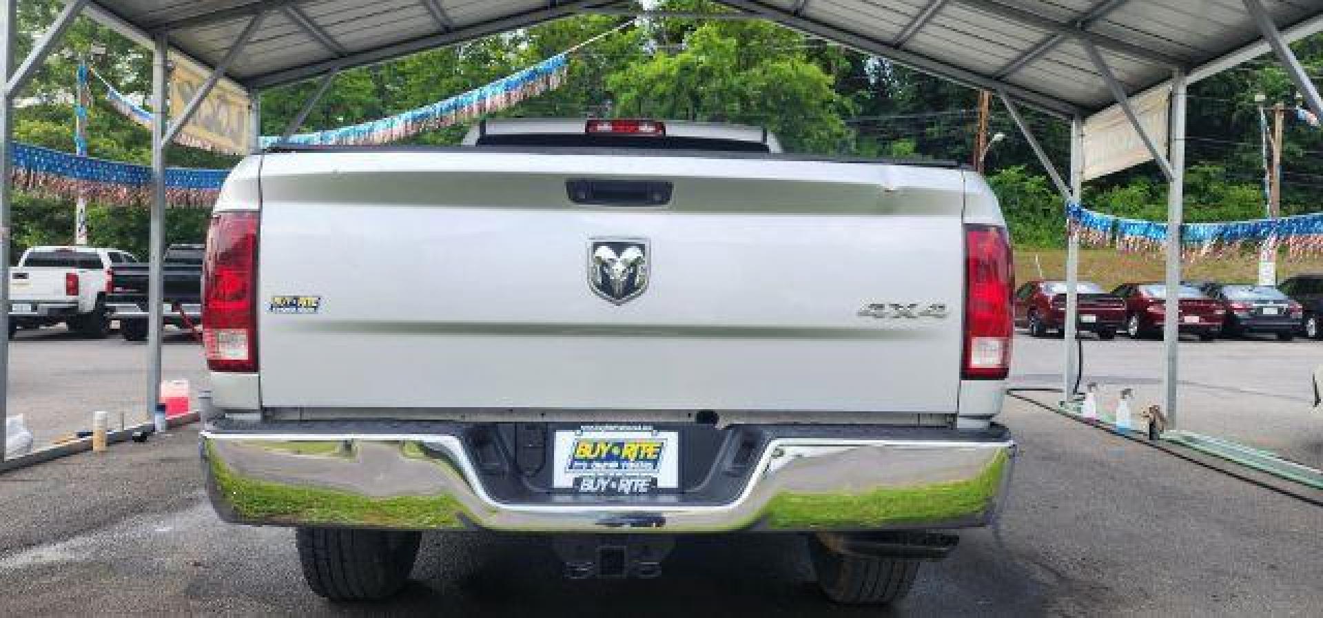 2016 GRAY /Diesel Gray/Black Ram 1500 Tradesman (1C6RR7ST9GS) with an 5.7 V8 engine, AT transmission, located at 353 S. Mineral St., Keyser, WV, 26726, (304) 788-7887, 39.436451, -78.981674 - Photo#9