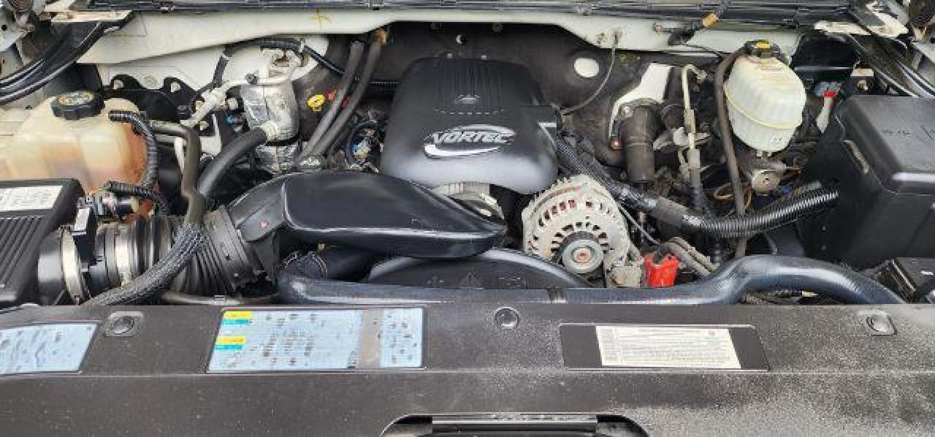 2003 WHITE /Dark Charcoal Chevrolet Silverado 2500HD Work Truck (1GCHK24U23E) with an 6.0L V8 engine, AT transmission, located at 353 S. Mineral St., Keyser, WV, 26726, (304) 788-7887, 39.436451, -78.981674 - Photo#13