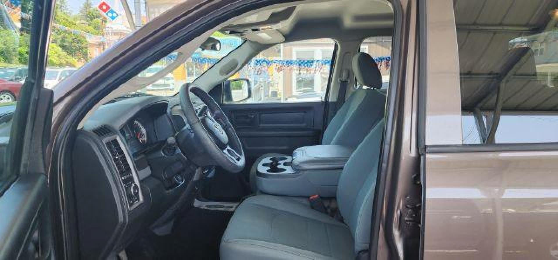 2018 BROWN /Black/Diesel Gray, vinyl RAM 1500 Tradesman Crew Cab LWB 4WD (1C6RR7ST2JS) with an 5.7 V8 engine, AT transmission, located at 353 S. Mineral St., Keyser, WV, 26726, (304) 788-7887, 39.436451, -78.981674 - Photo#4