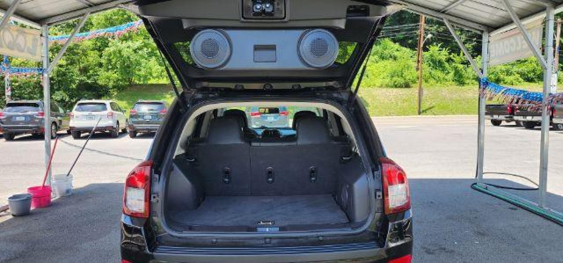 2016 BLACK /Leather JEEP COMPASS LATT (1C4NJDEB9GD) with an 2.4L 4 engine, CVT transmission, located at 353 S. Mineral St., Keyser, WV, 26726, (304) 788-7887, 39.436451, -78.981674 - Photo#10