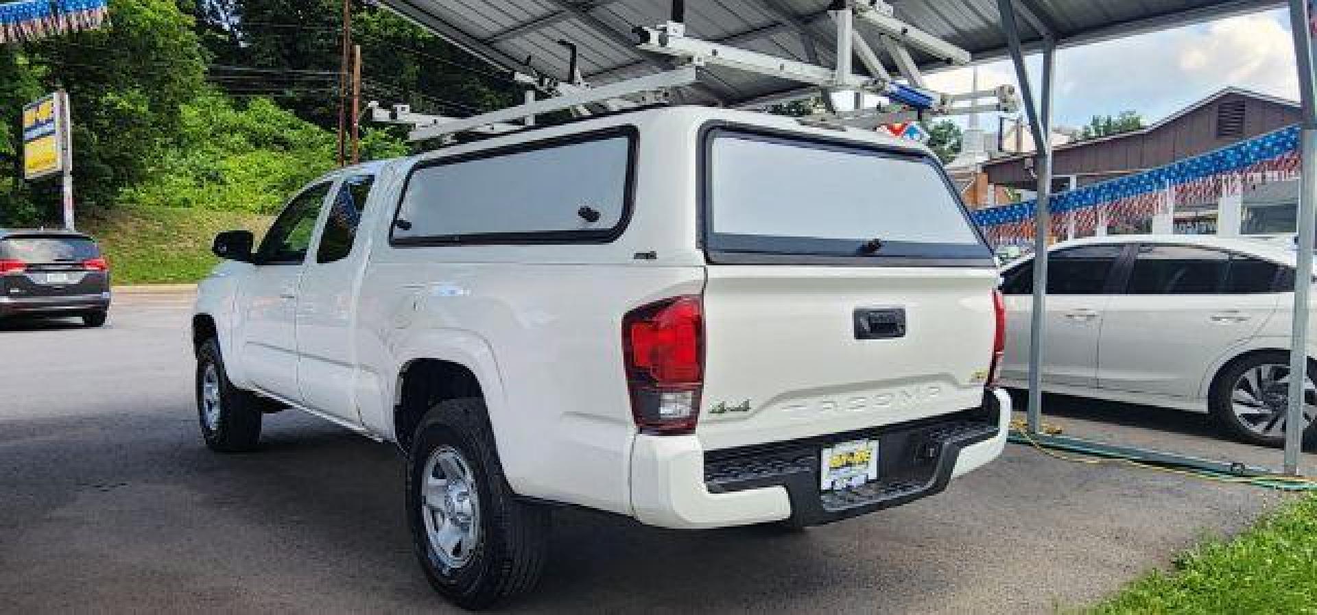 2019 WHITE /Cement Gray Toyota Tacoma SR (5TFSX5EN3KX) with an 2.7 L4 engine, AT transmission, located at 353 S. Mineral St., Keyser, WV, 26726, (304) 788-7887, 39.436451, -78.981674 - Photo#8